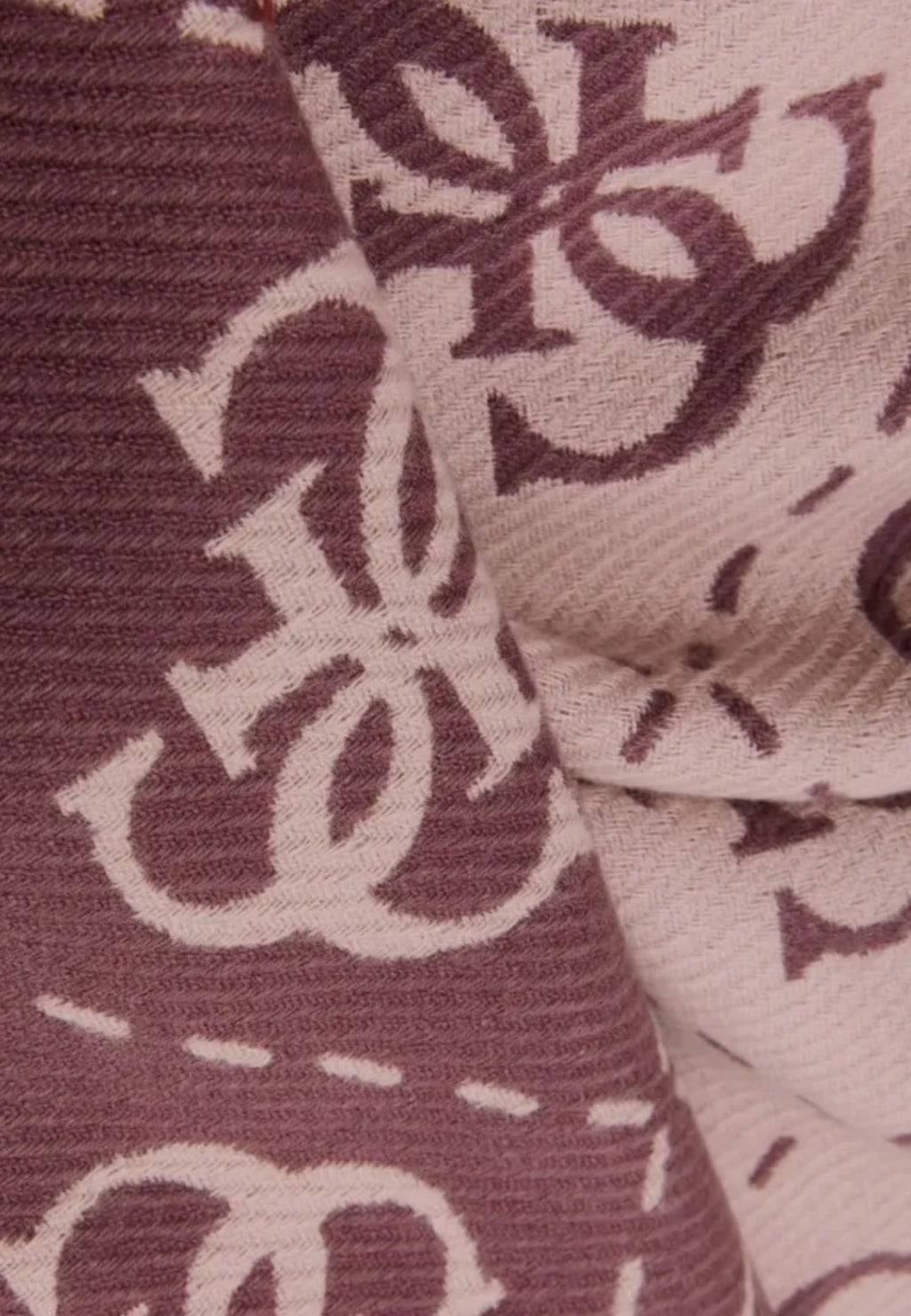 Pashmina Guess AW5217 VIS03