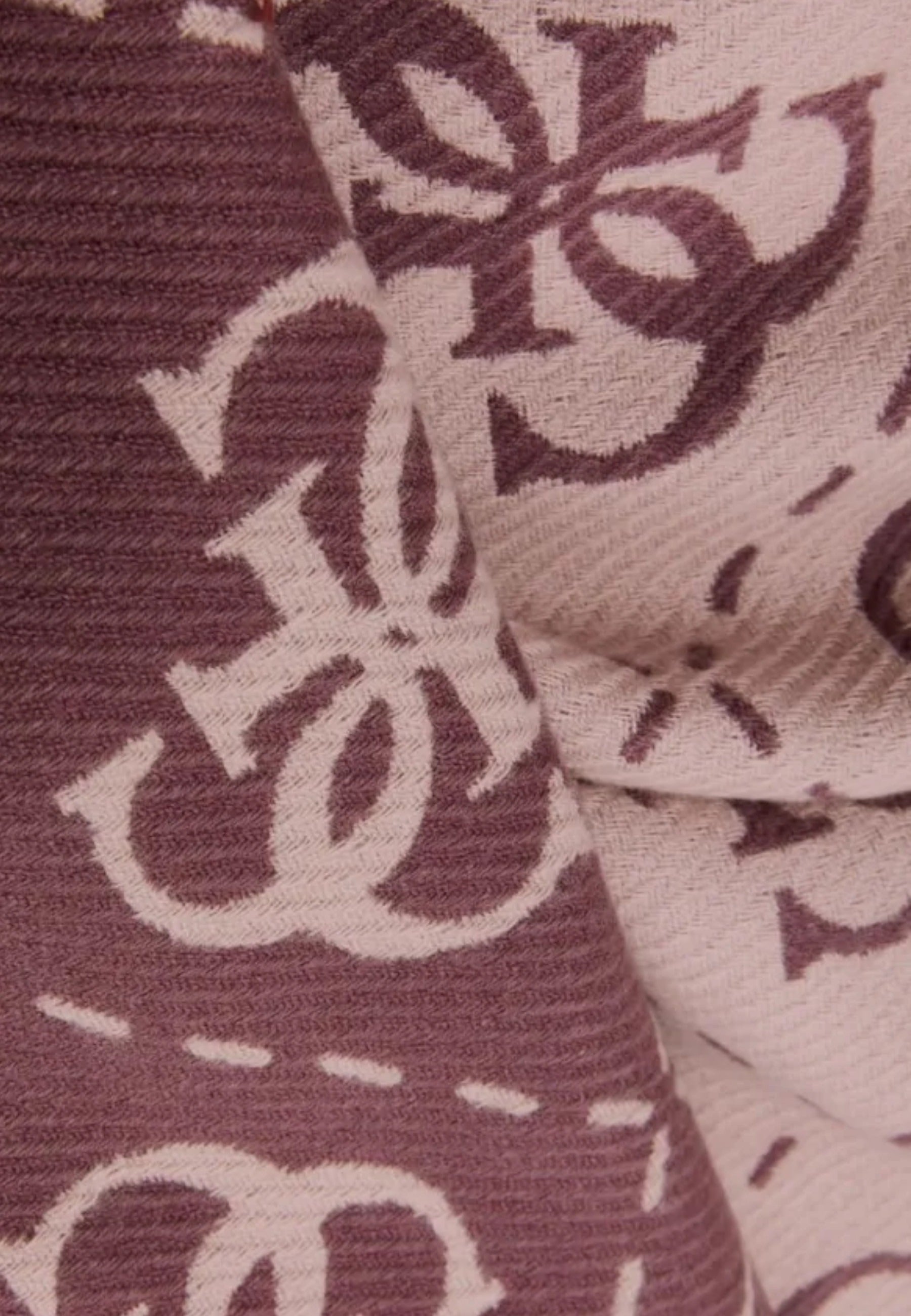 Pashmina Guess AW5217 VIS03