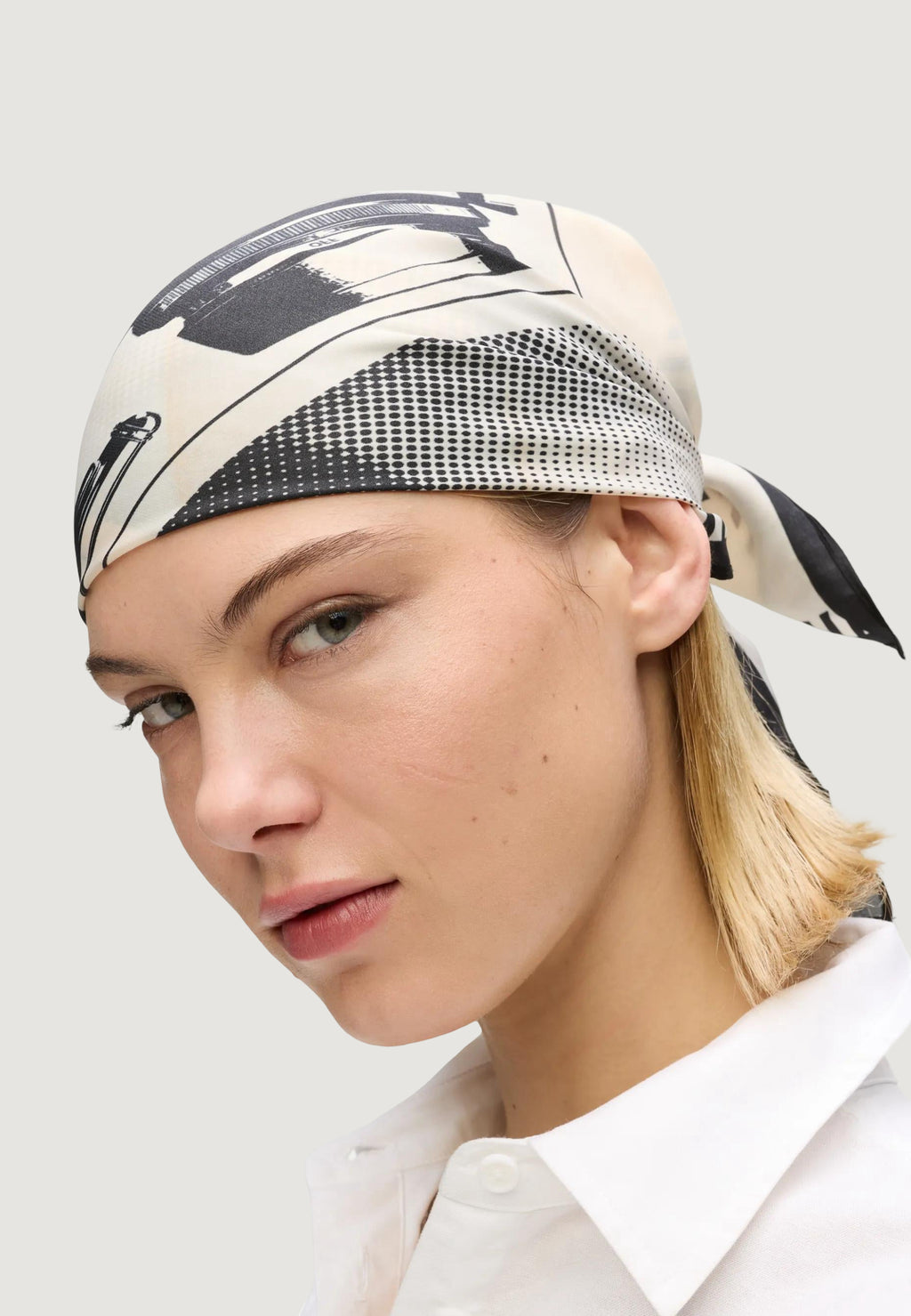 Pashmina Karl Lagerfeld Jeans KLJ Karl Print Bandana