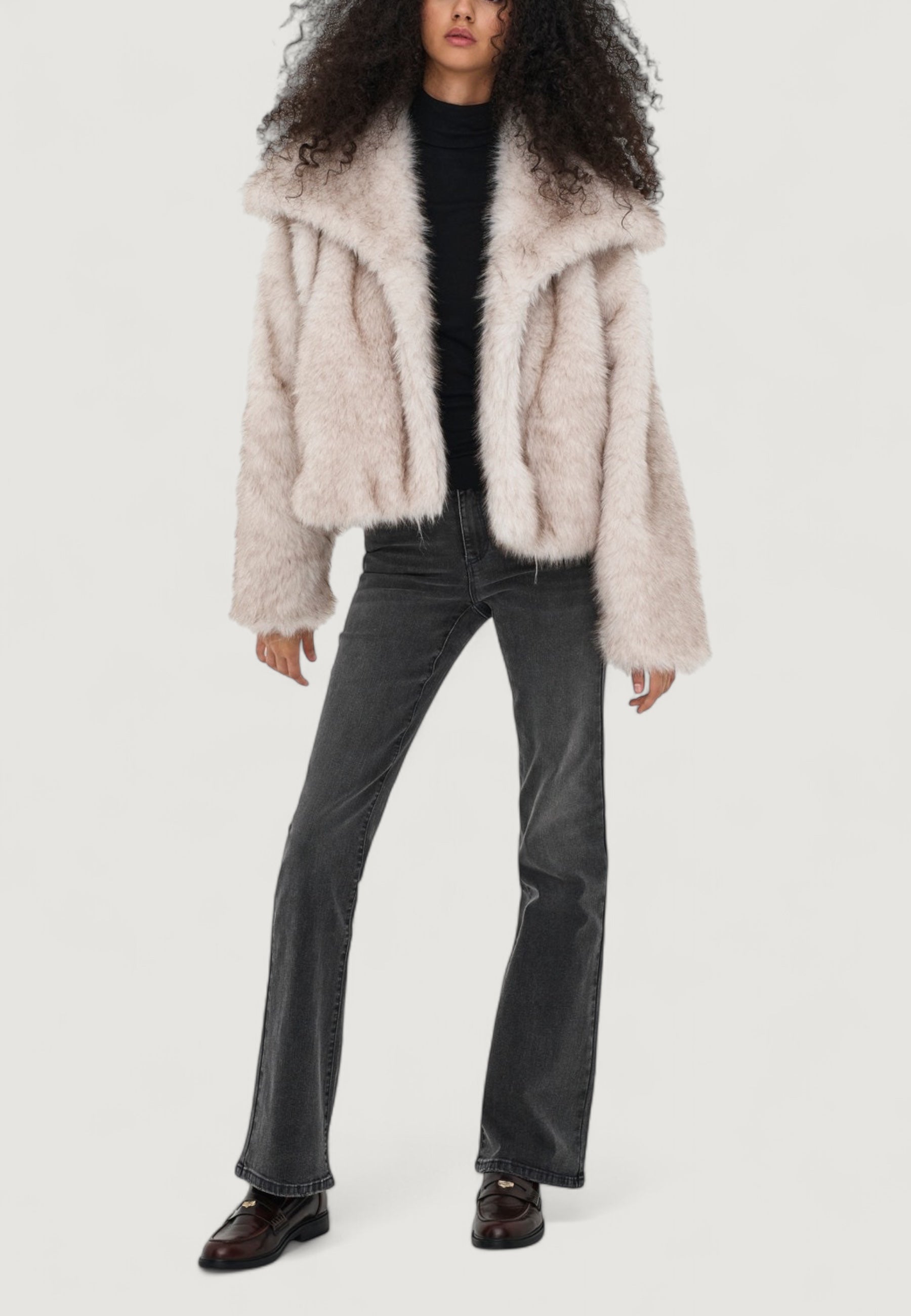 Pelliccia ecologica Only ONLDAWN LIFE FAUX FUR JACKET CC OTW
