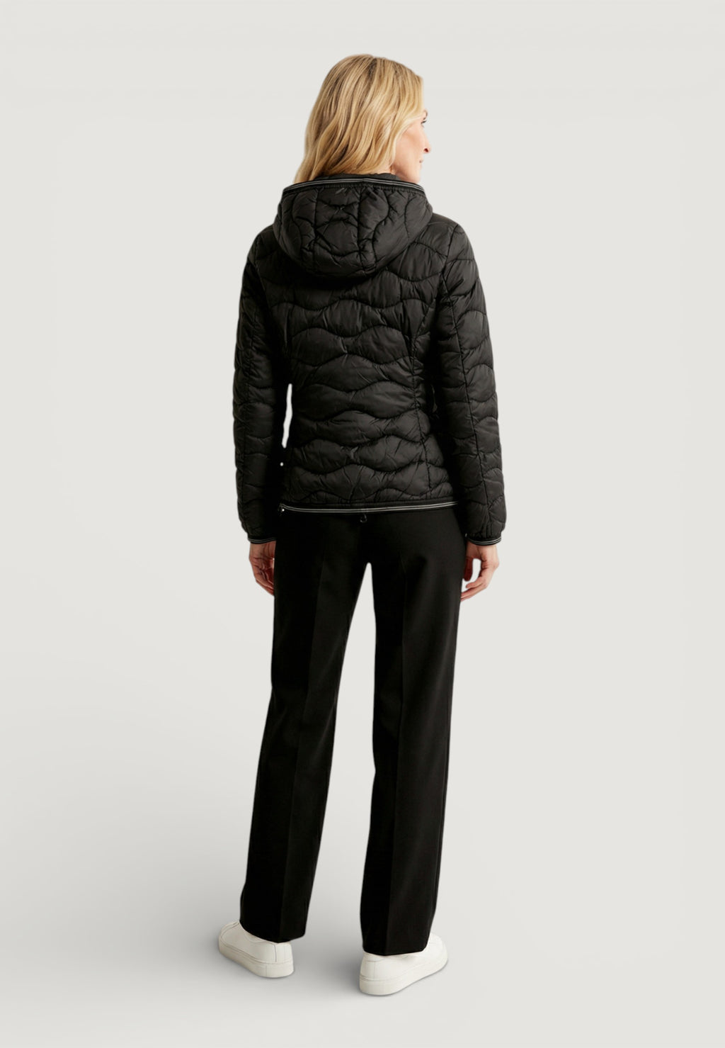 Down jacket Blauer. CAMELIA
