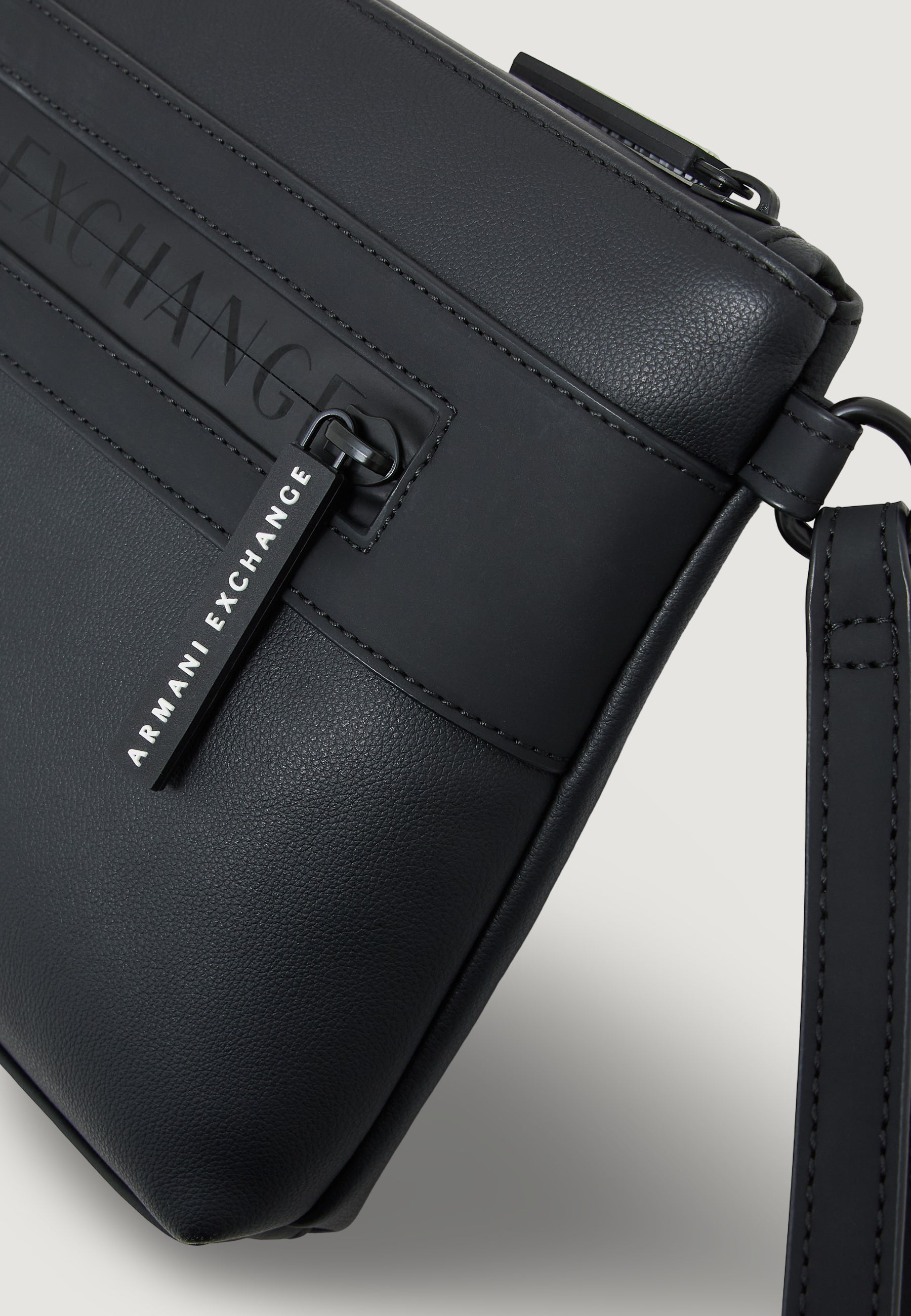 Pochette Armani Exchange XM003595 AF26679