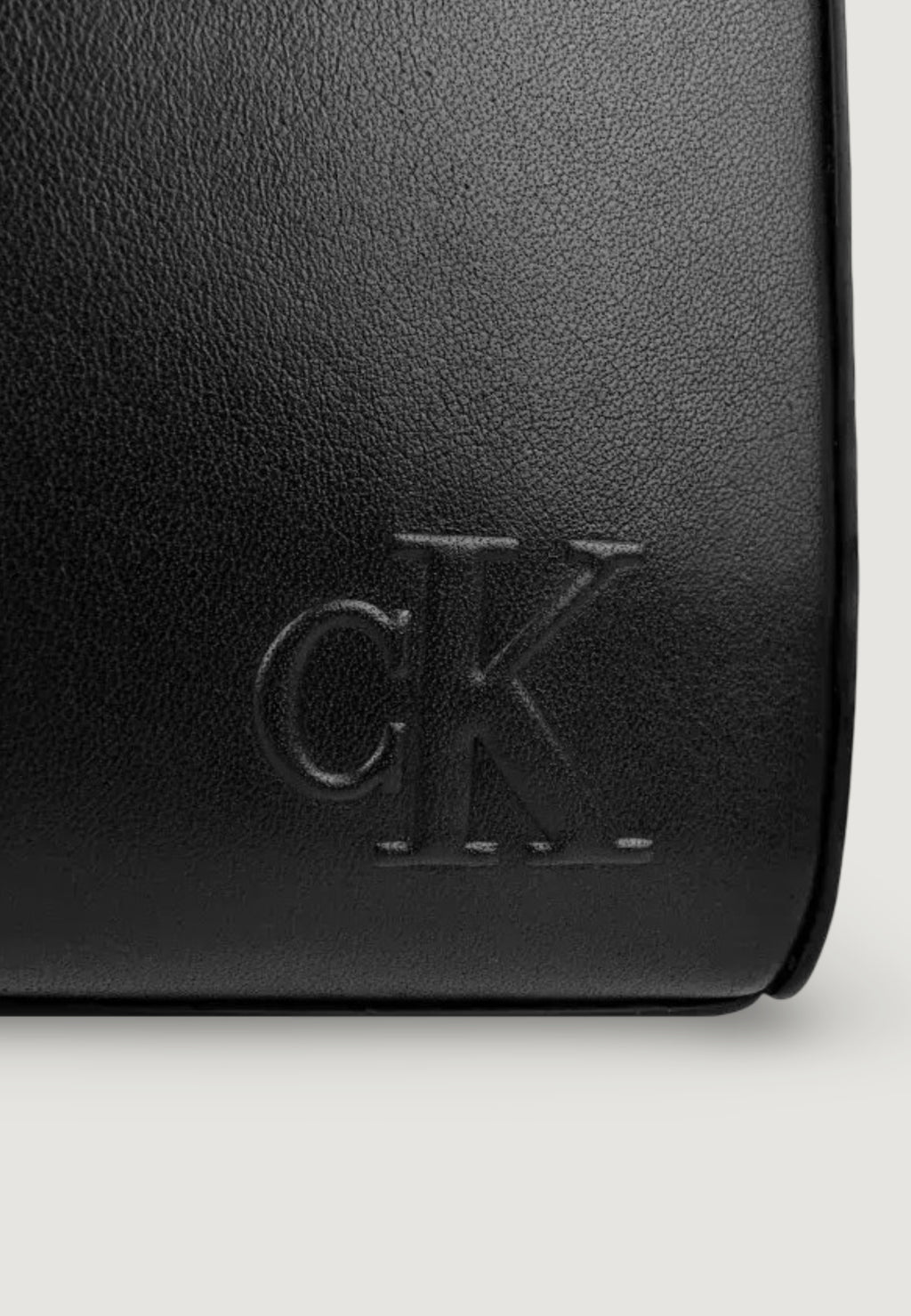 Pochette Calvin Klein BOLD CK POUCH WITH HANDLE (PU)