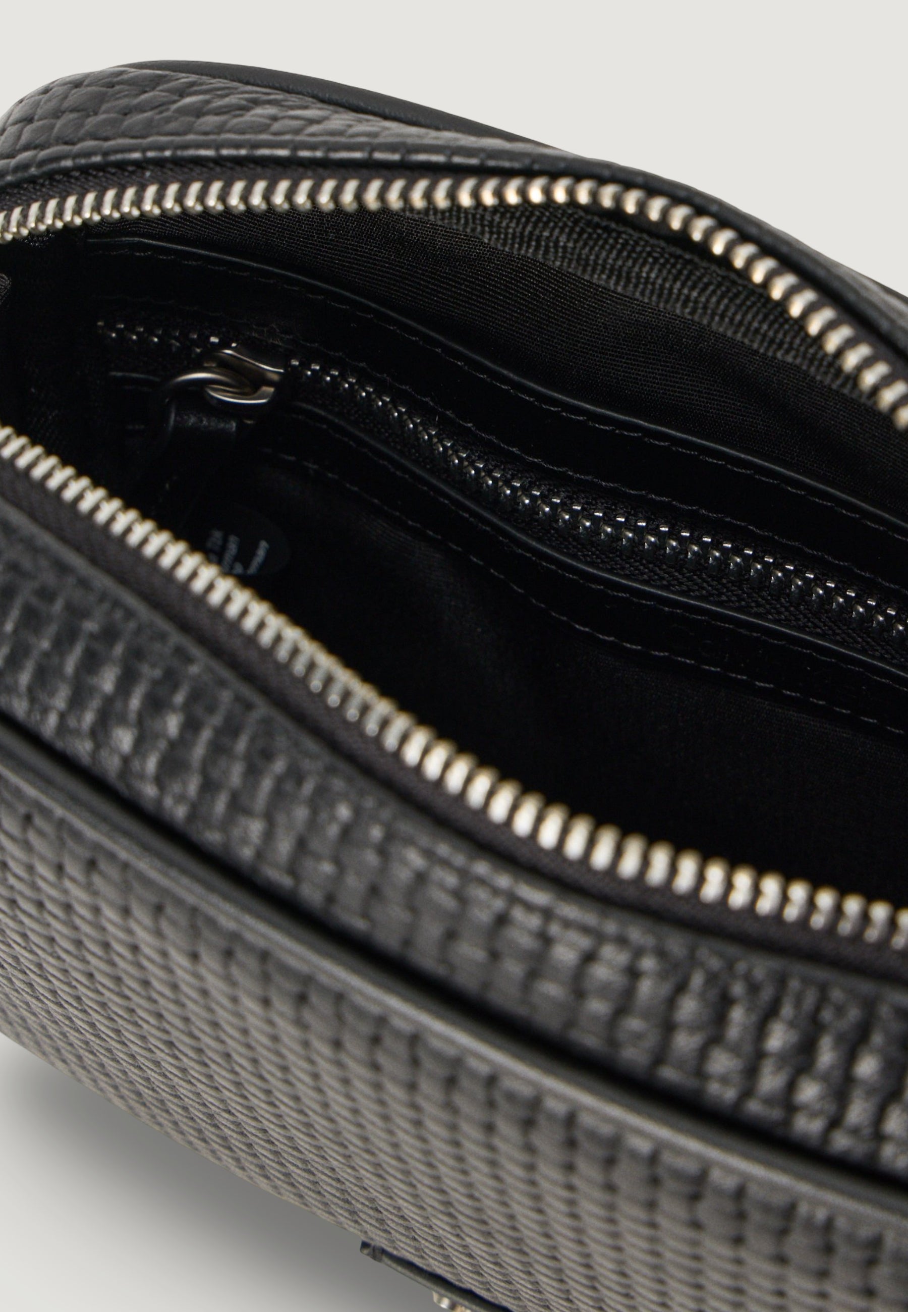 Pochette e beauty Calvin Klein EMBOSSED WOVEN ZIP POUCH