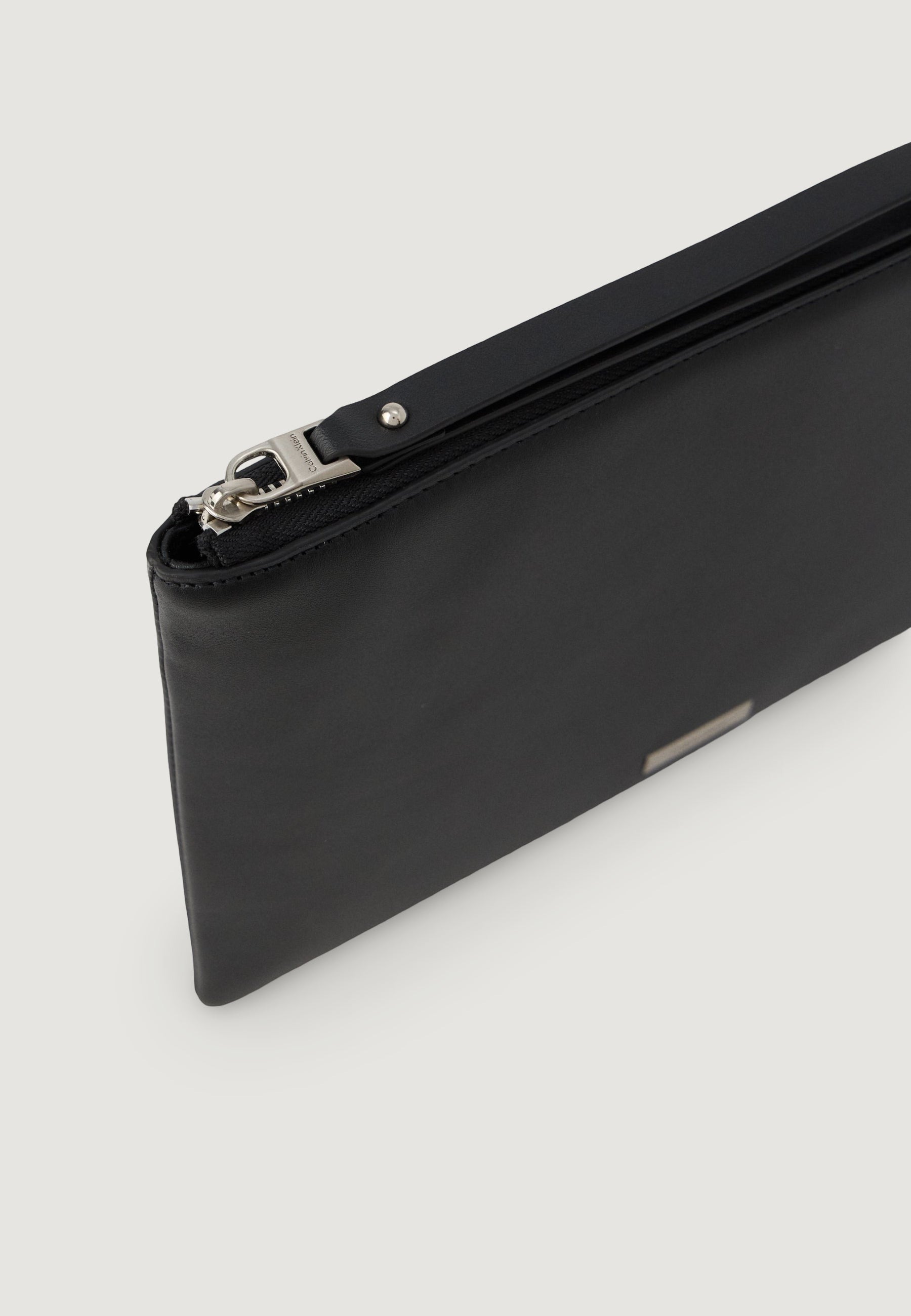 Pochette e beauty Calvin Klein PLAQUE POUCH W/ WRISTLET