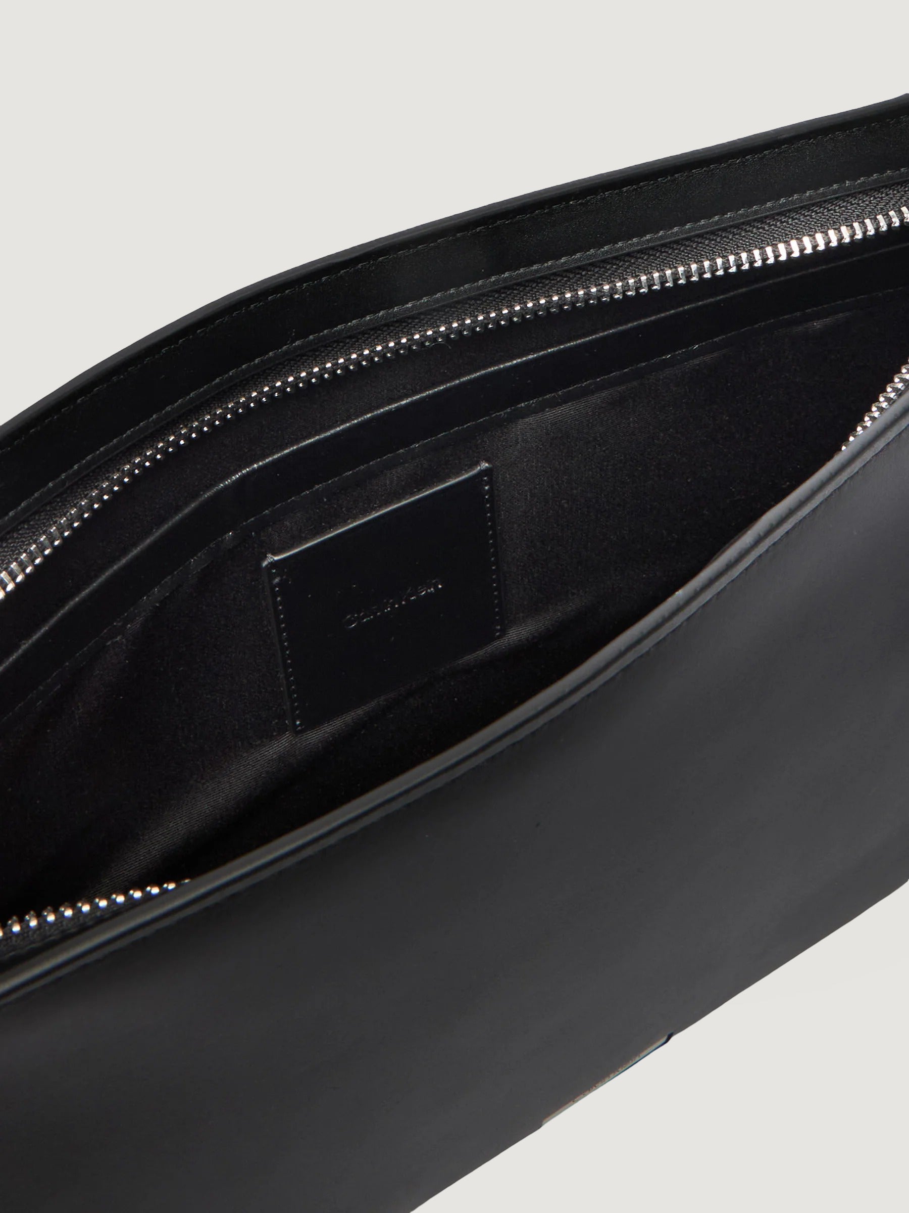 Pochette e beauty Calvin Klein PLAQUE WASH BAG