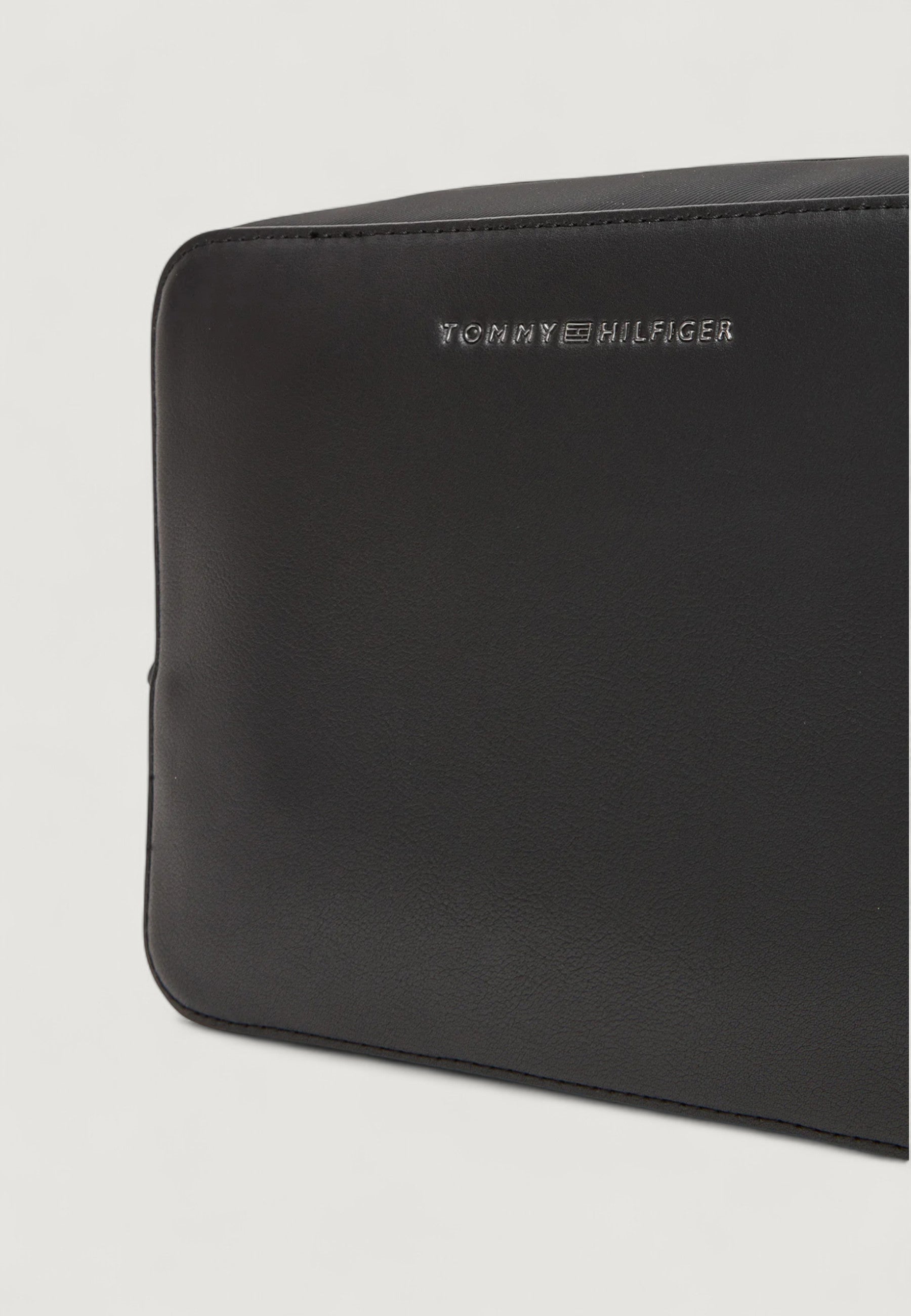 Pochette Tommy Hilfiger TH FOUNDATION WASHBAG