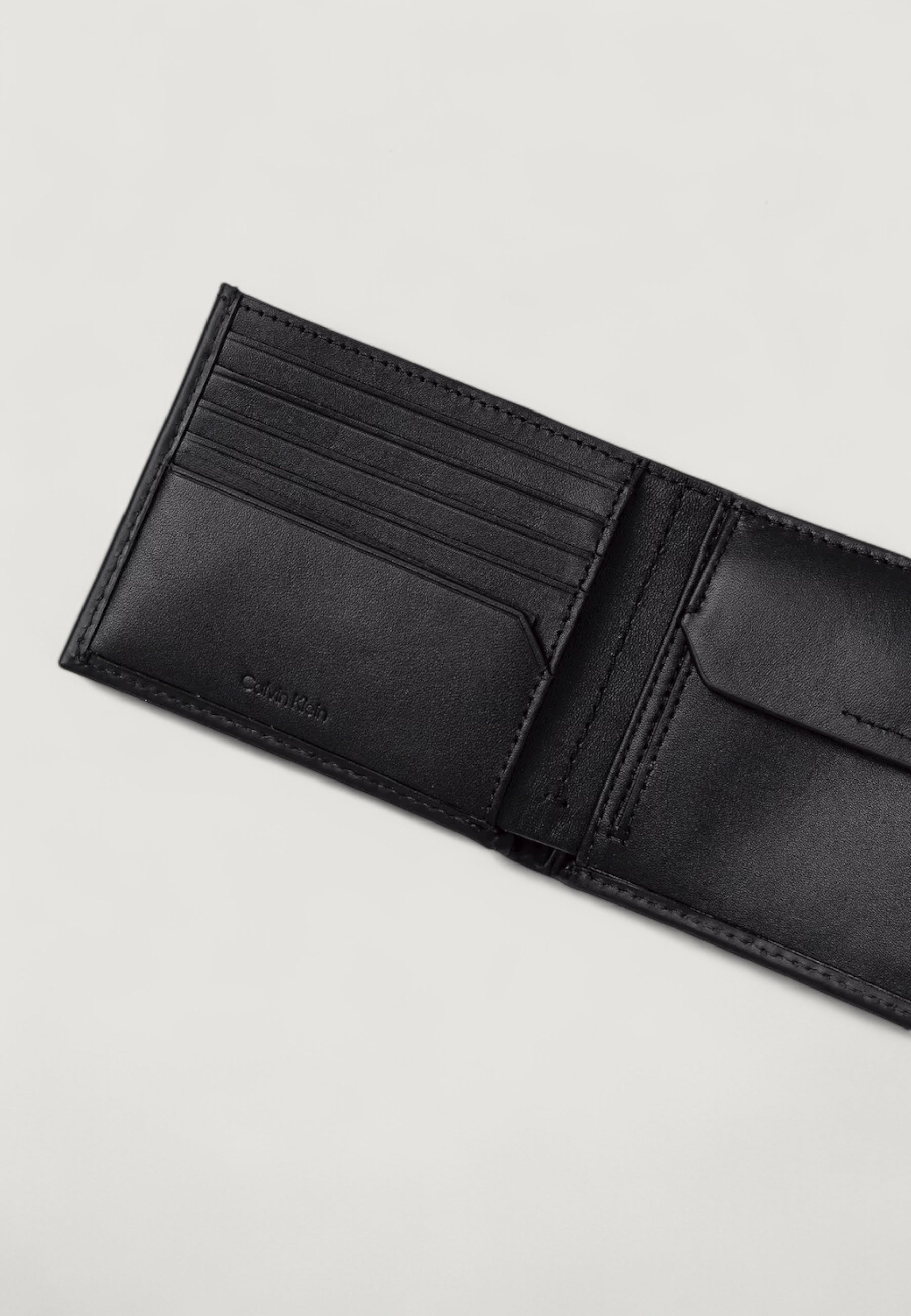 Wallet Calvin Klein CK SMOOTH TRIFOLD W/ COIN