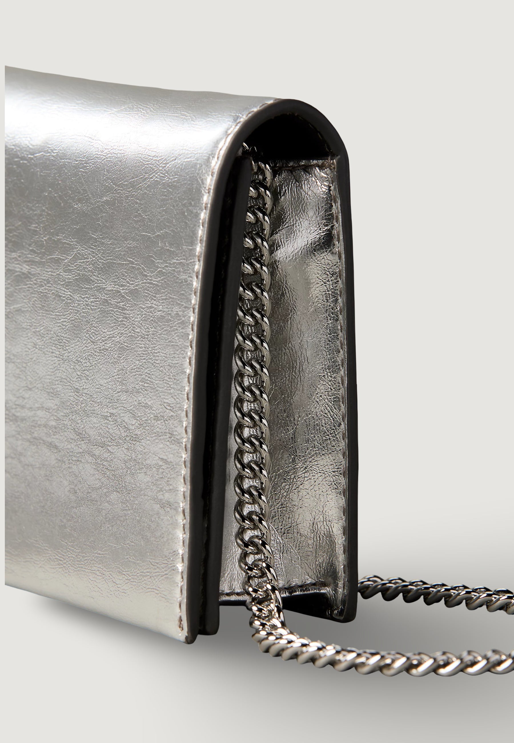 Portafoglio grande Calvin Klein CK METALLIC WALLET ON CHAIN