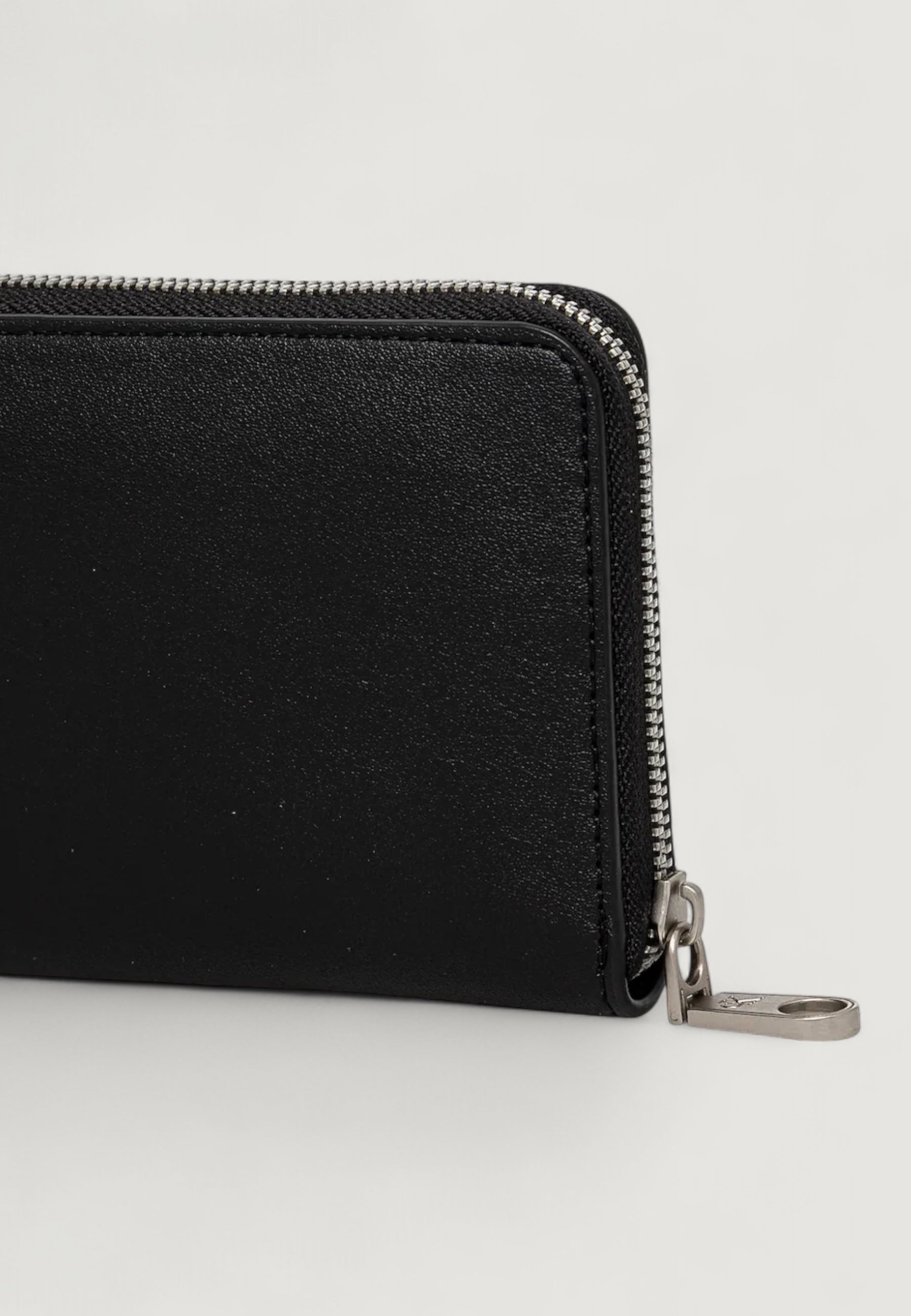 Wallet Calvin Klein SCULPTED ZIP AROUND