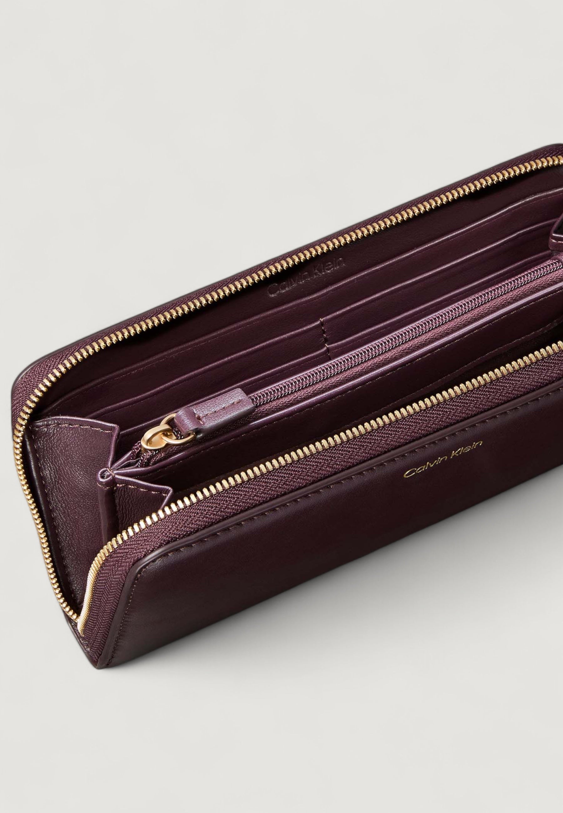 Wallet Calvin Klein CK PULLER LARGE ZIP AROUND