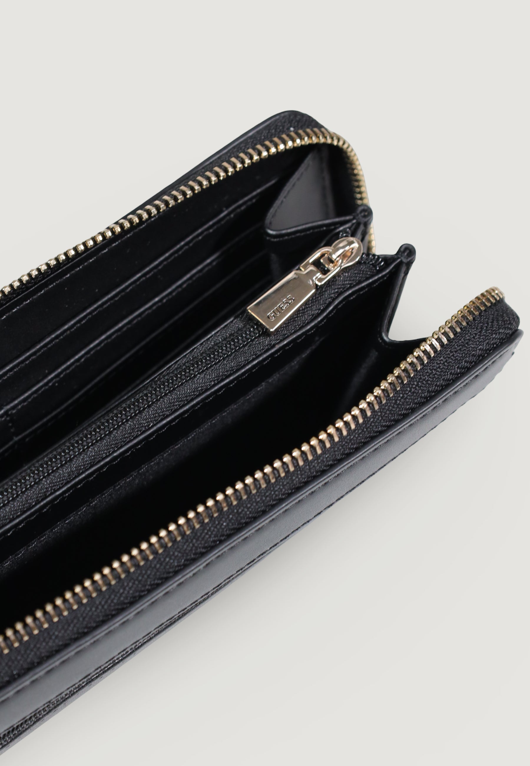 Portafoglio grande Guess JANIE SLG LARGE ZIP AROUND