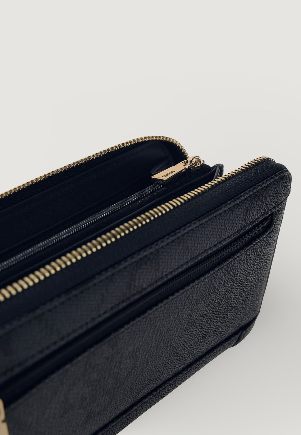 Portafoglio grande Guess KARNILLA LOGO SLG LRG ZIP ARND