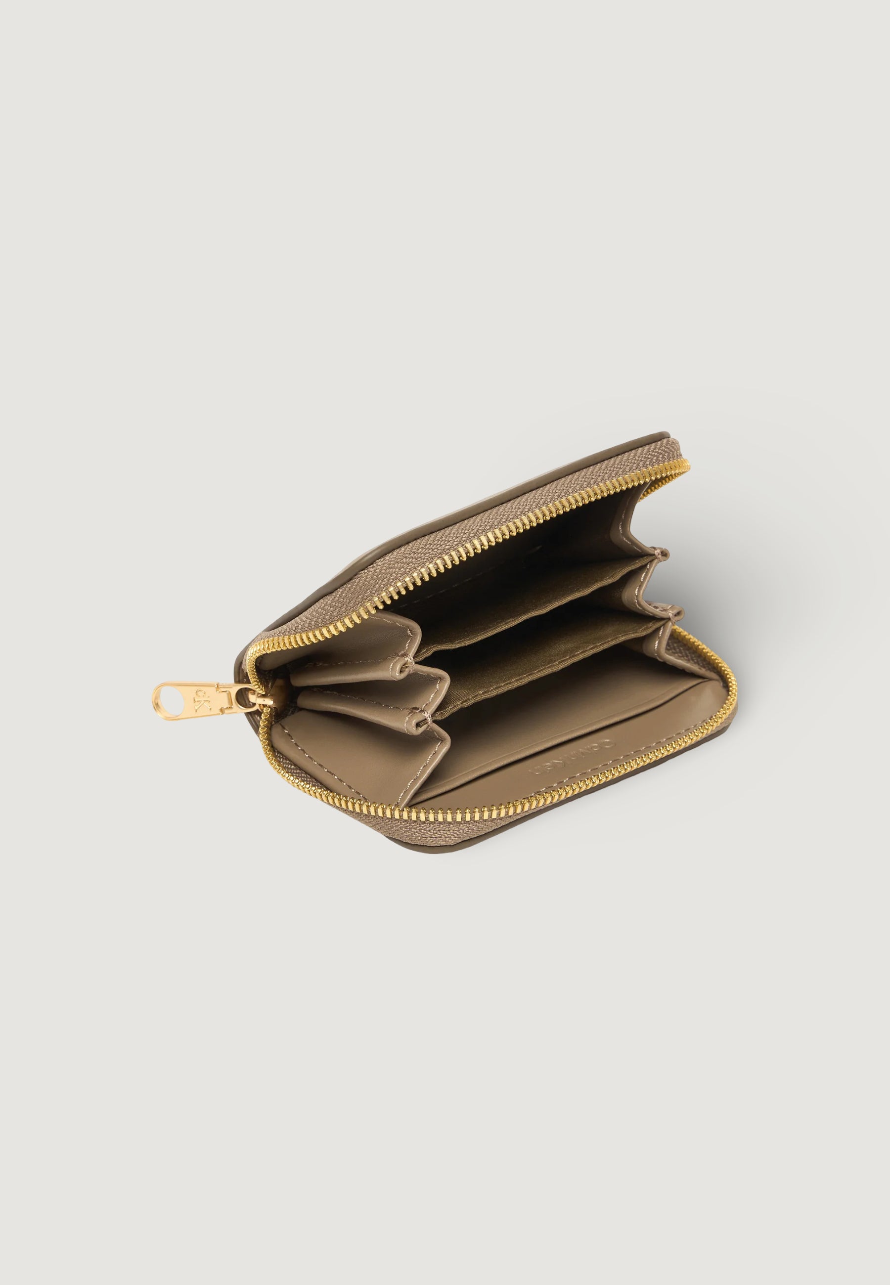 Portafoglio piccolo Calvin Klein BOLD CK MEDIUM ZIP AROUND