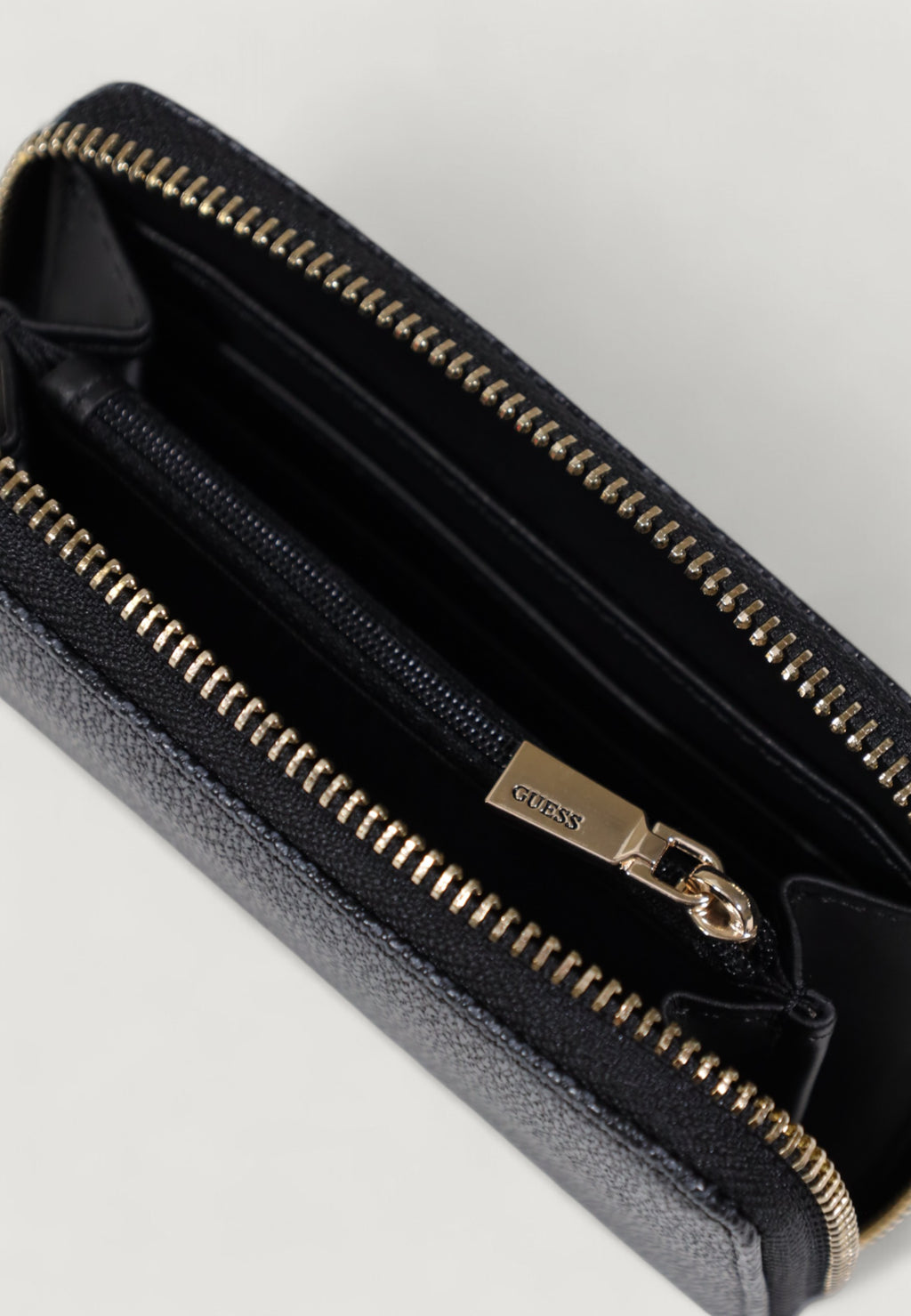 Portafoglio medio Guess LAUREL II SLG MED ZIP AROUND