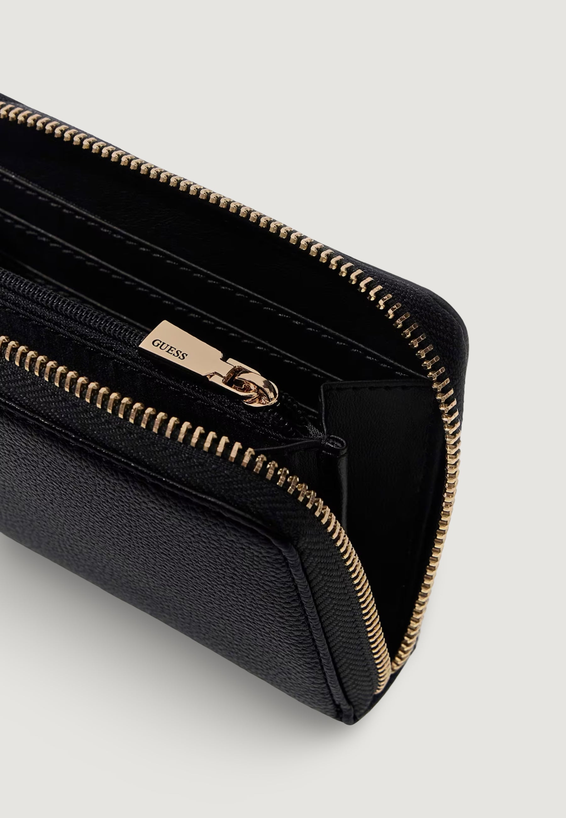 Medium wallet Guess YESBA SLG MEDIUM ZIP AROUND