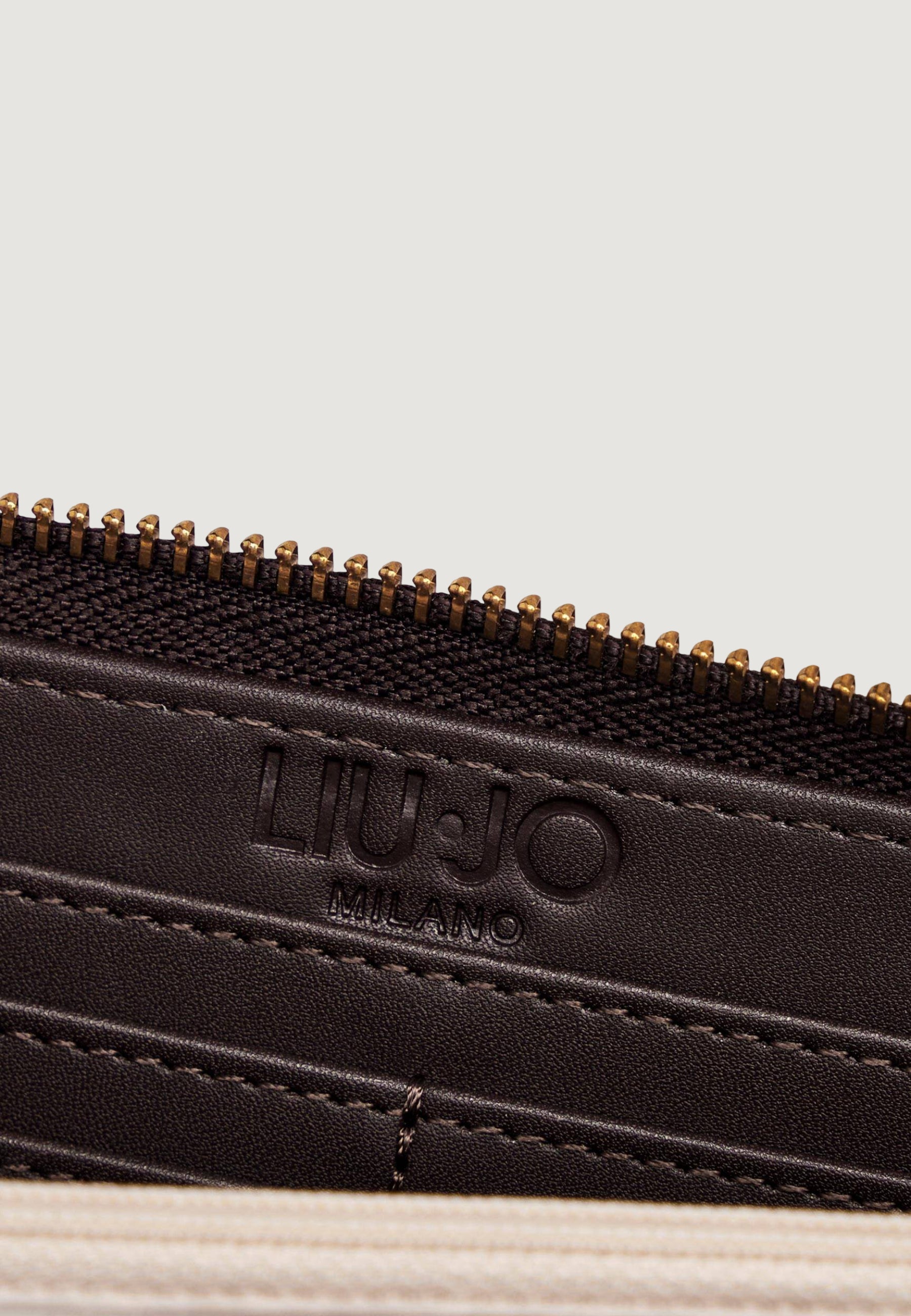 Portafoglio medio Liu-Jo WALLET