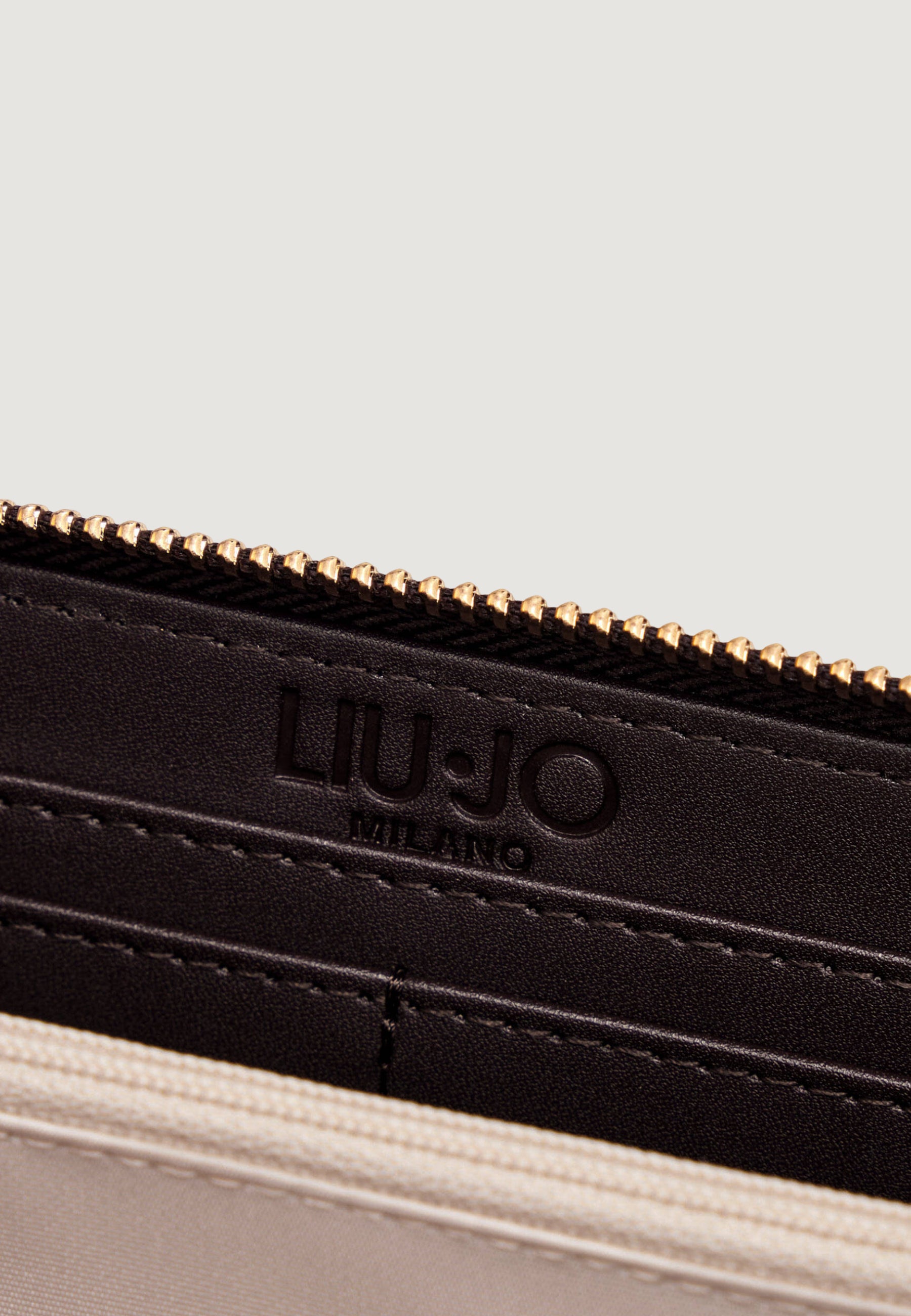 Portafoglio medio Liu-Jo WALLET