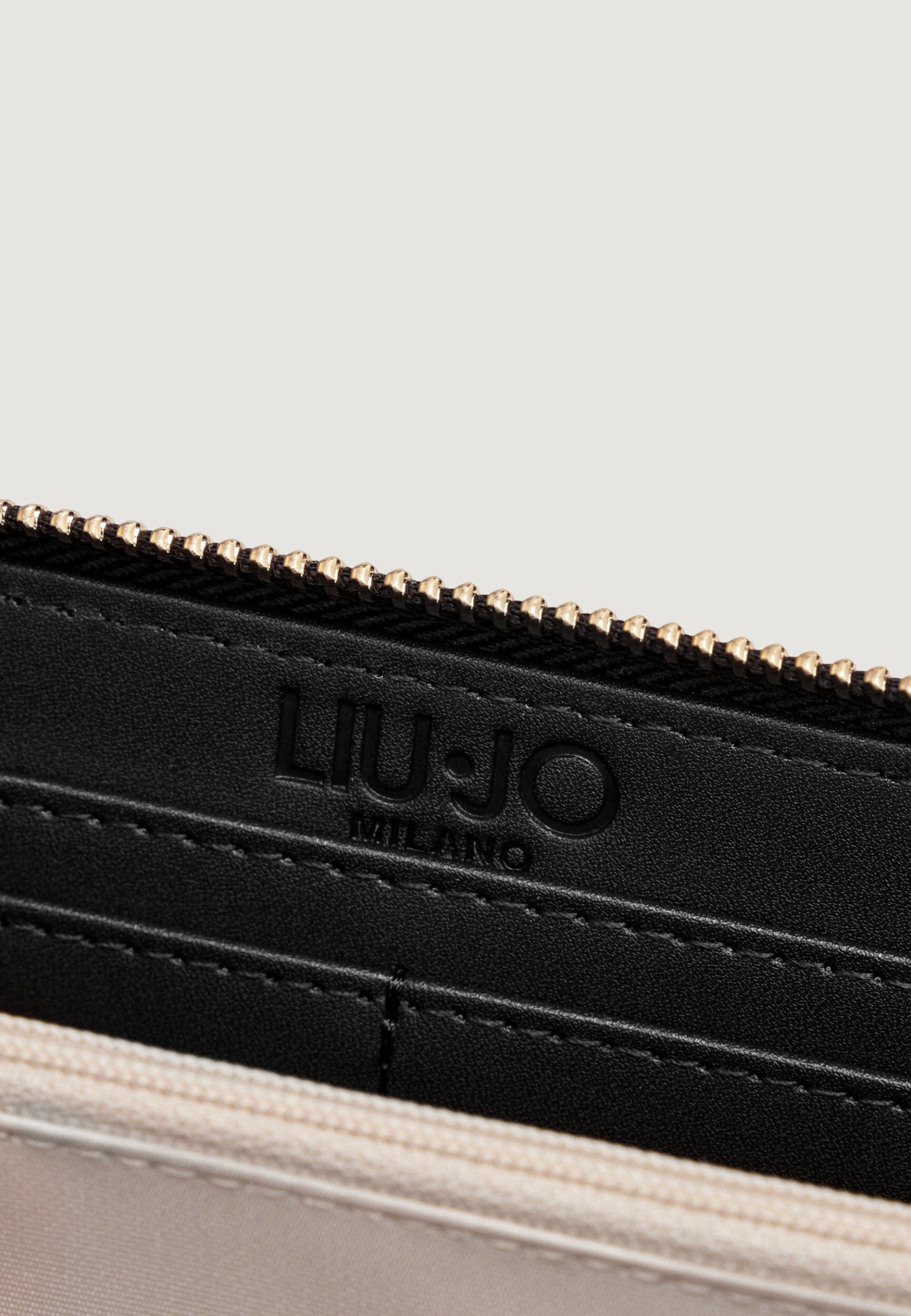 Portafoglio medio Liu-Jo WALLET