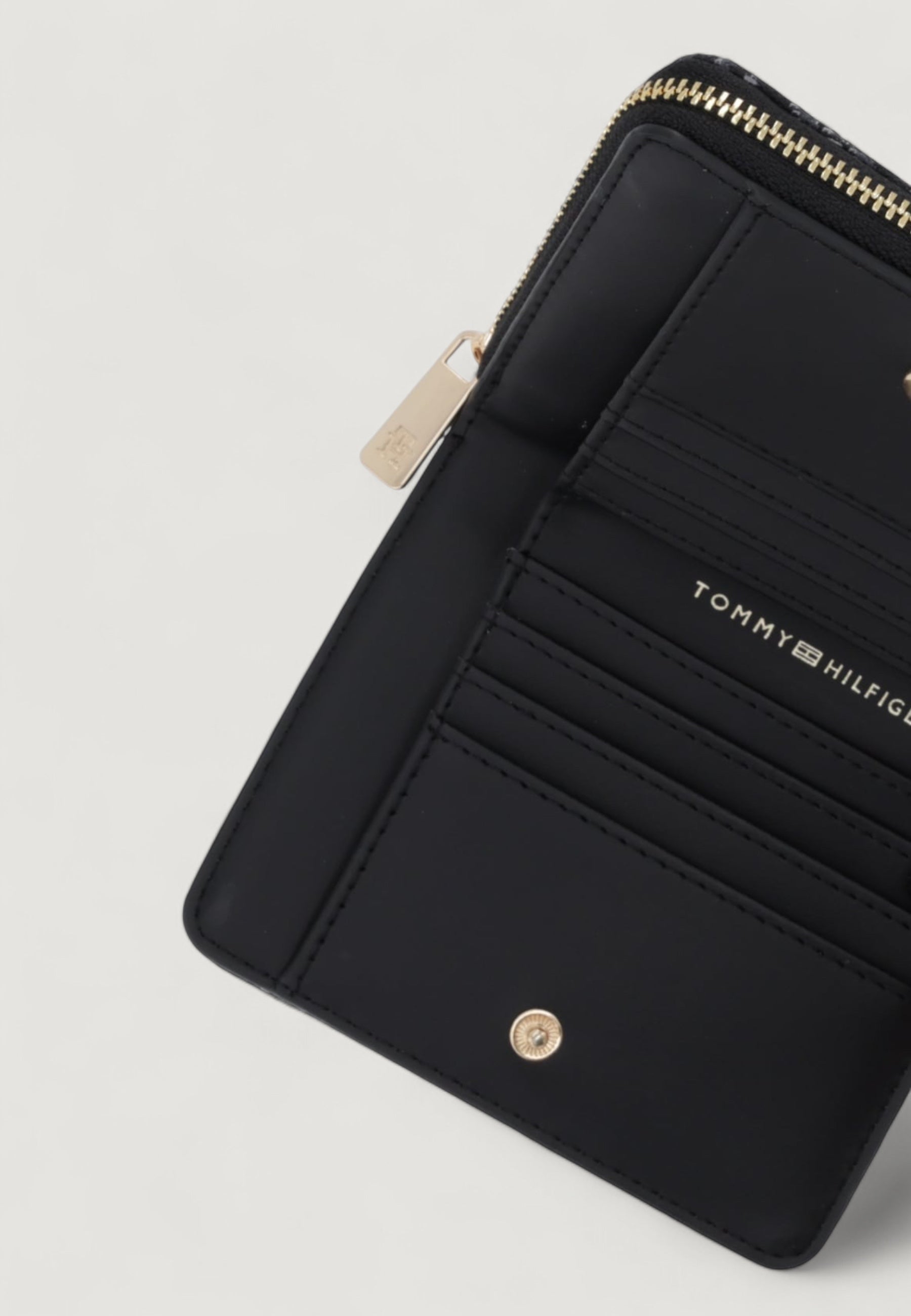 Medium wallet Tommy Hilfiger TH ICON MED FLAP ZA JACQUARD