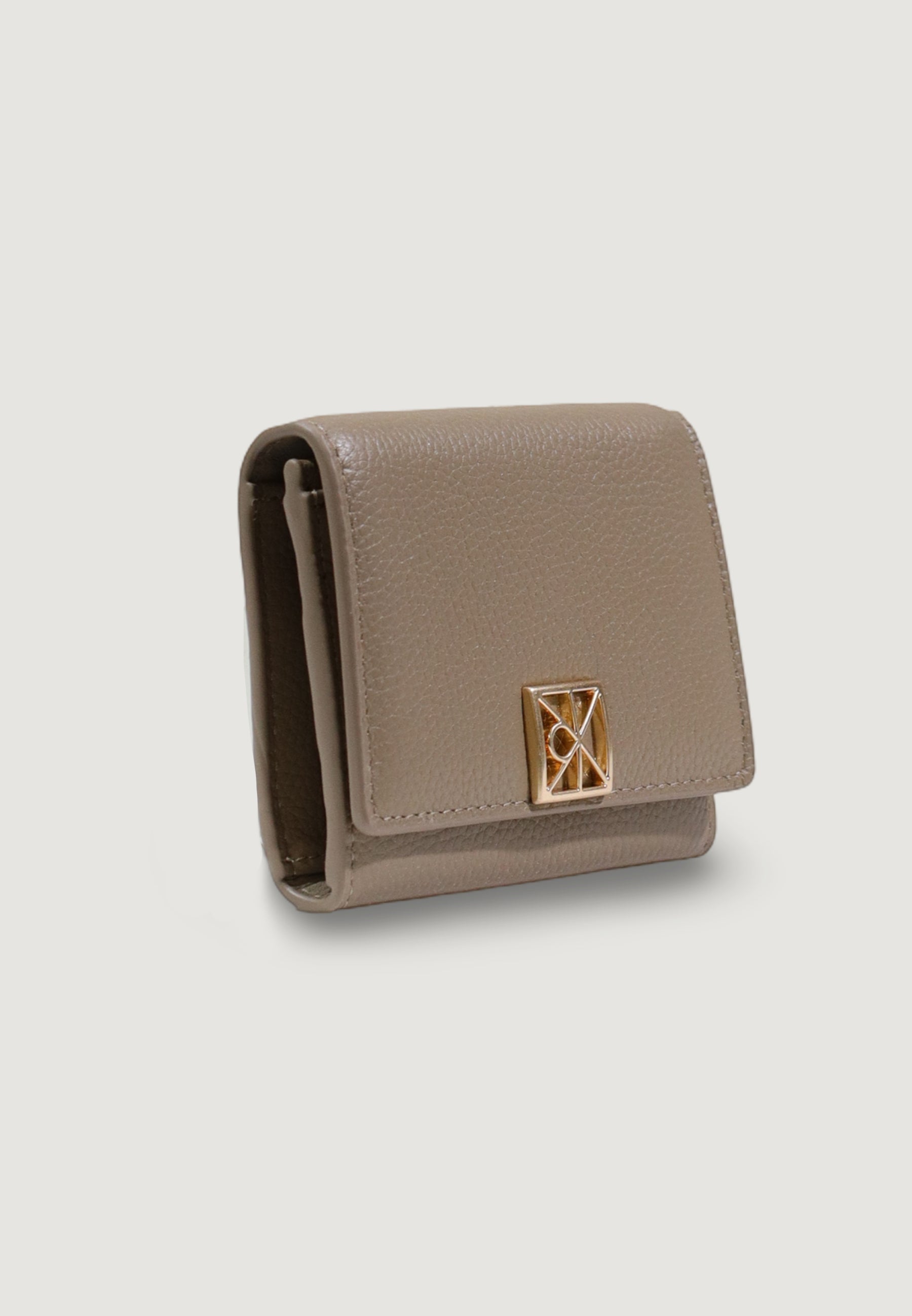 Portafoglio piccolo Calvin Klein EMBLEM HW PEBBLE TRIFOLD W/ZIP