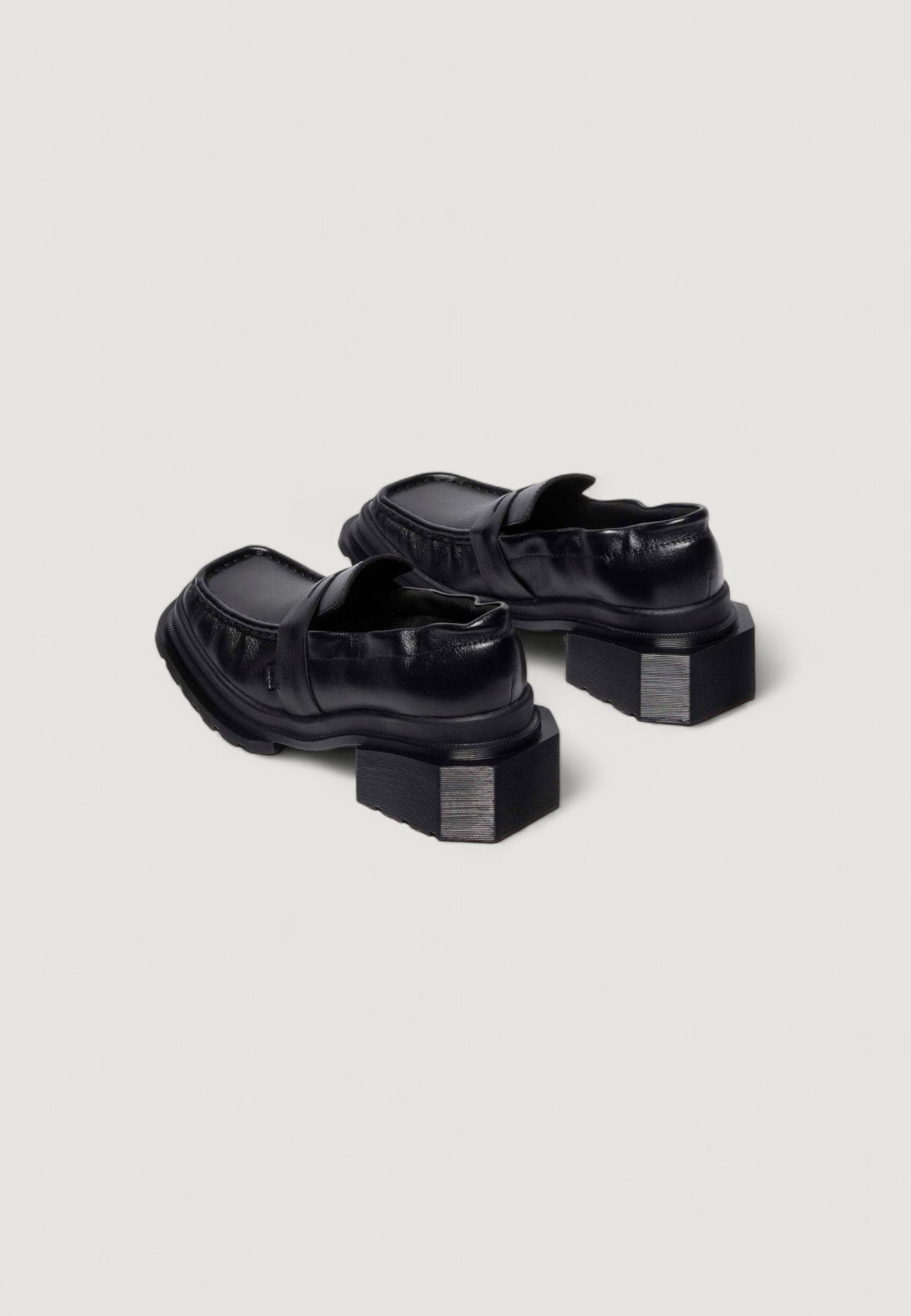 Scarpe basse Dr. Martens Maybole Loafer Milled Gloss
