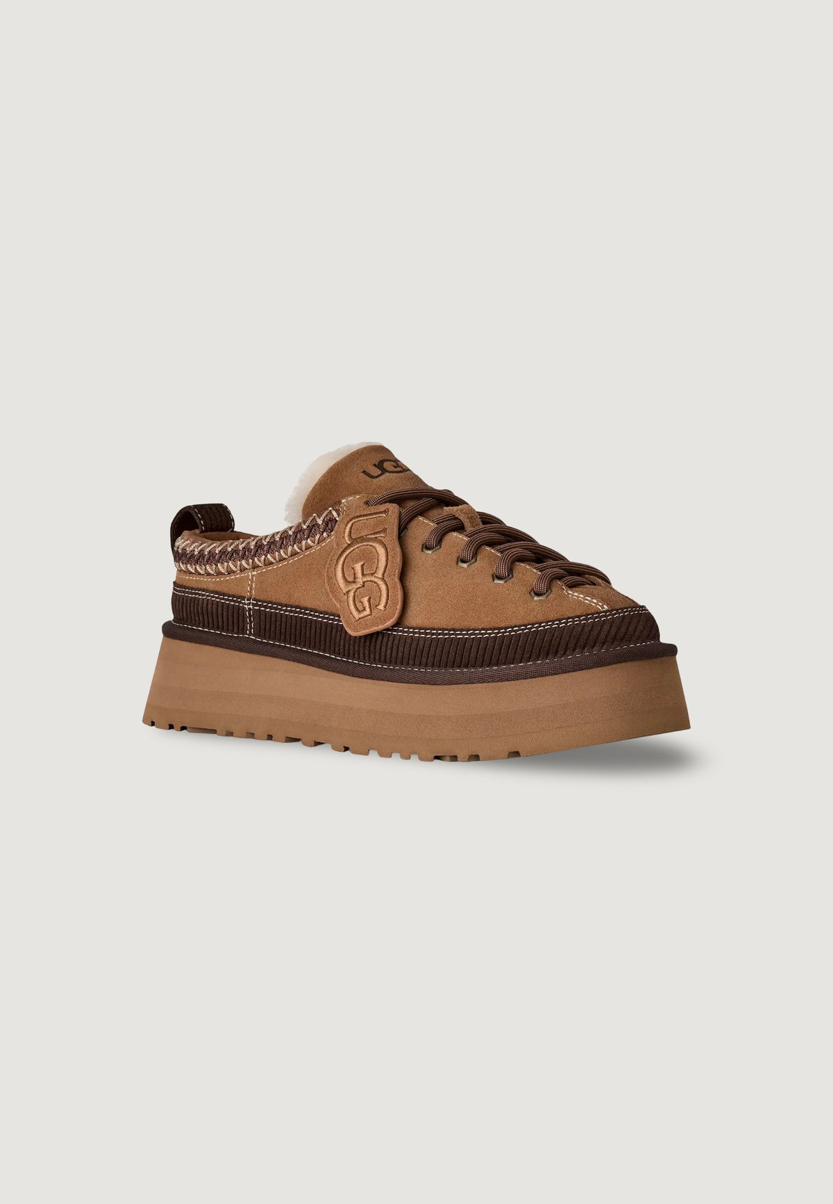 Low heel shoes UGG HERITAGE LACE-UP SLIPPER