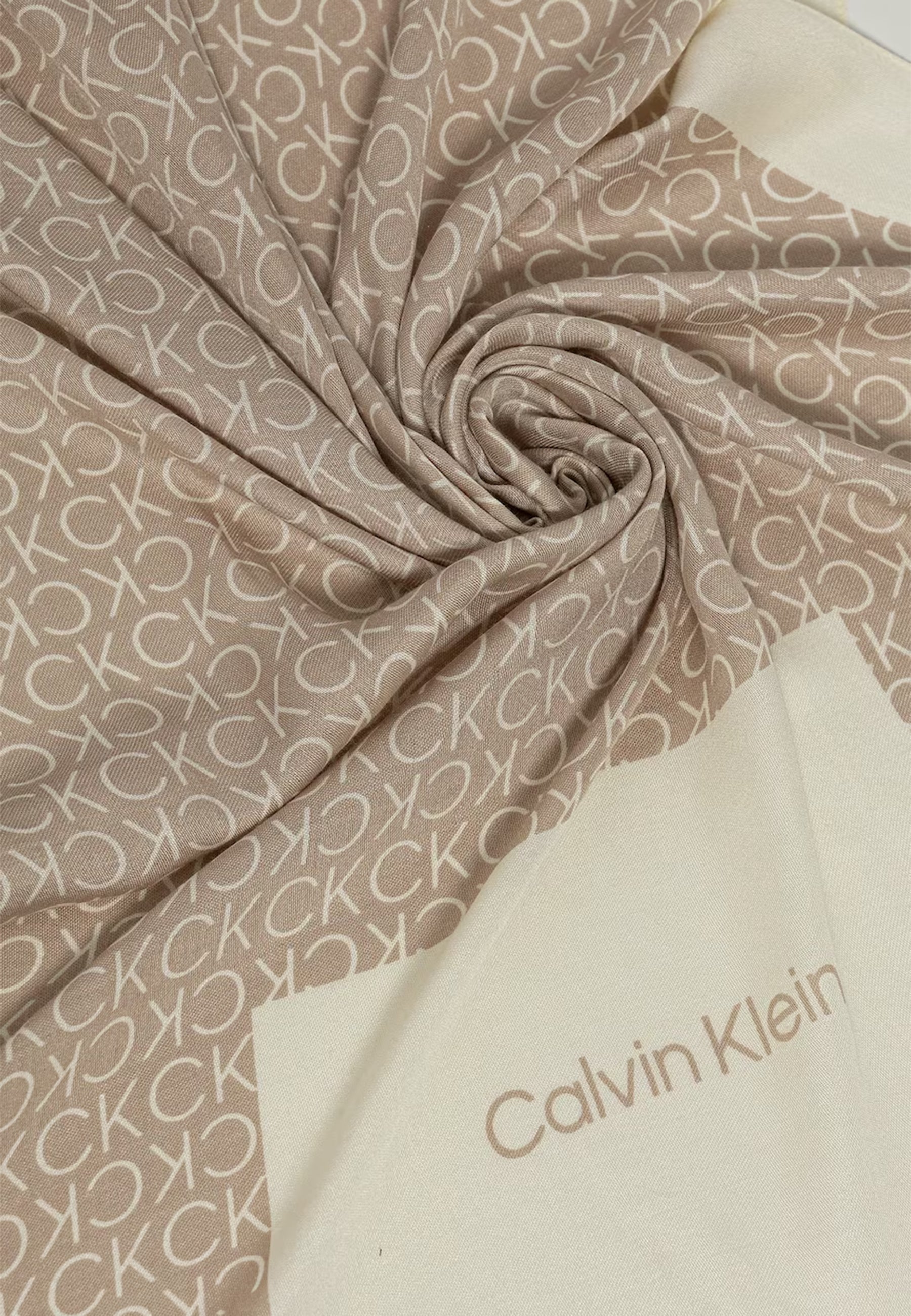 Scarf Calvin Klein AP MNML LG SHWL 70 X