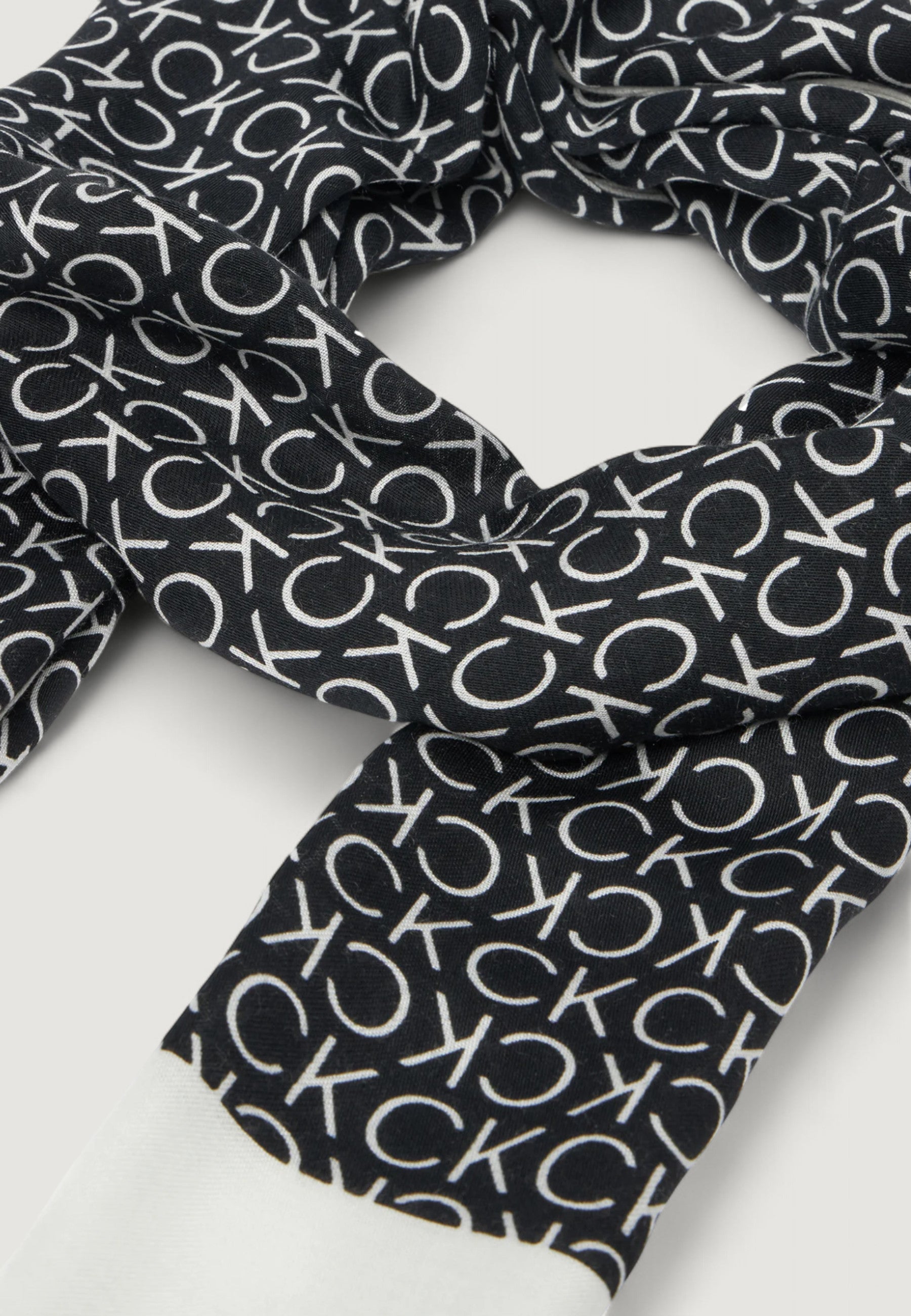 Scarf Calvin Klein AP MNML LG SHWL 70 X
