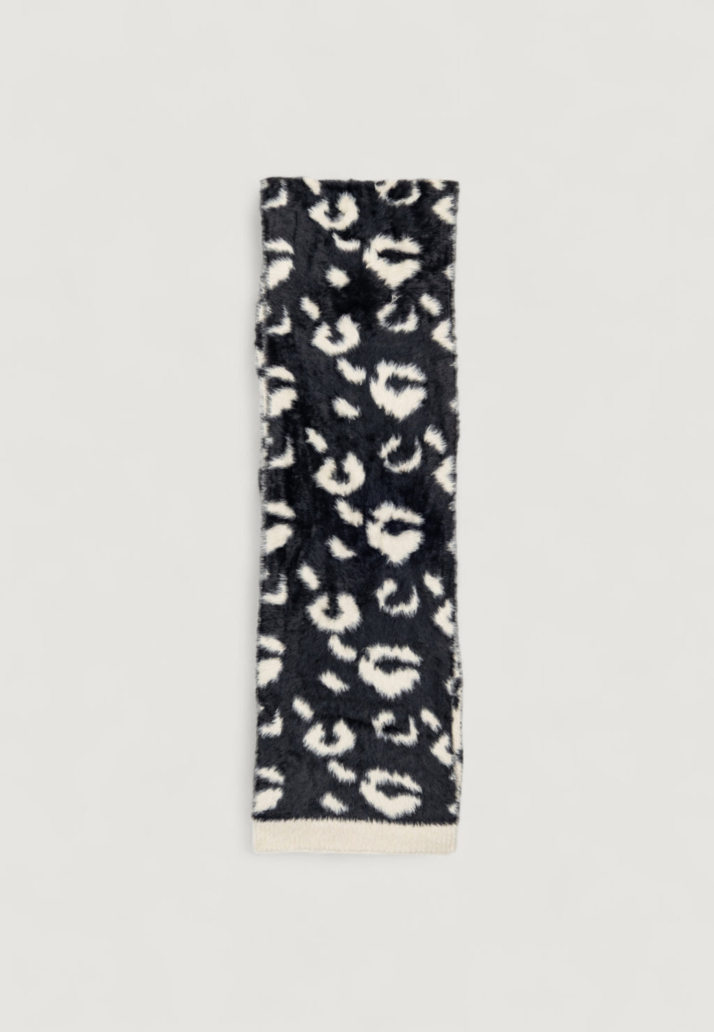 Scarf Only ONLBEATRIZ HAIRY KNIT SCARF CC