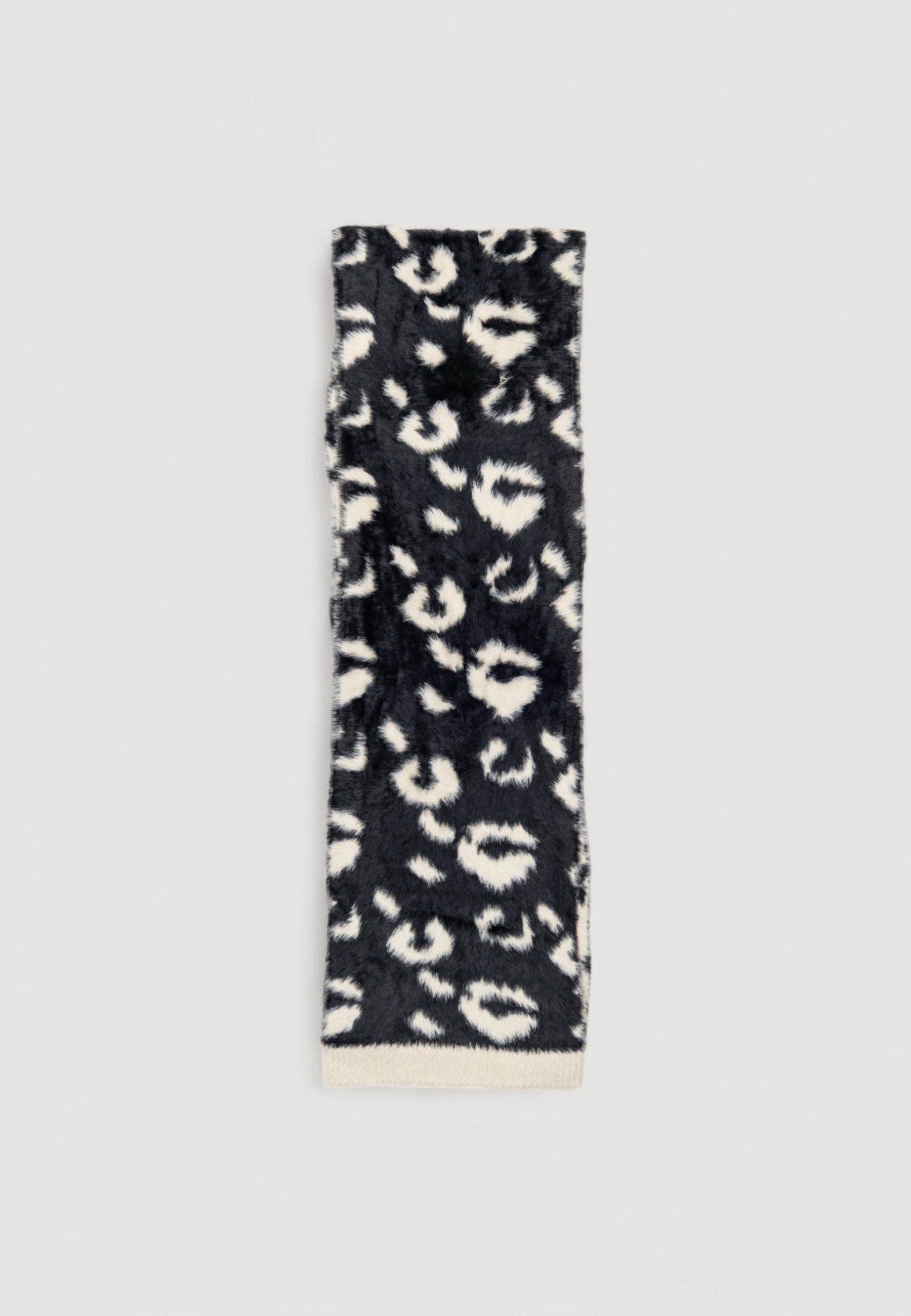 Scarf Only ONLBEATRIZ HAIRY KNIT SCARF CC