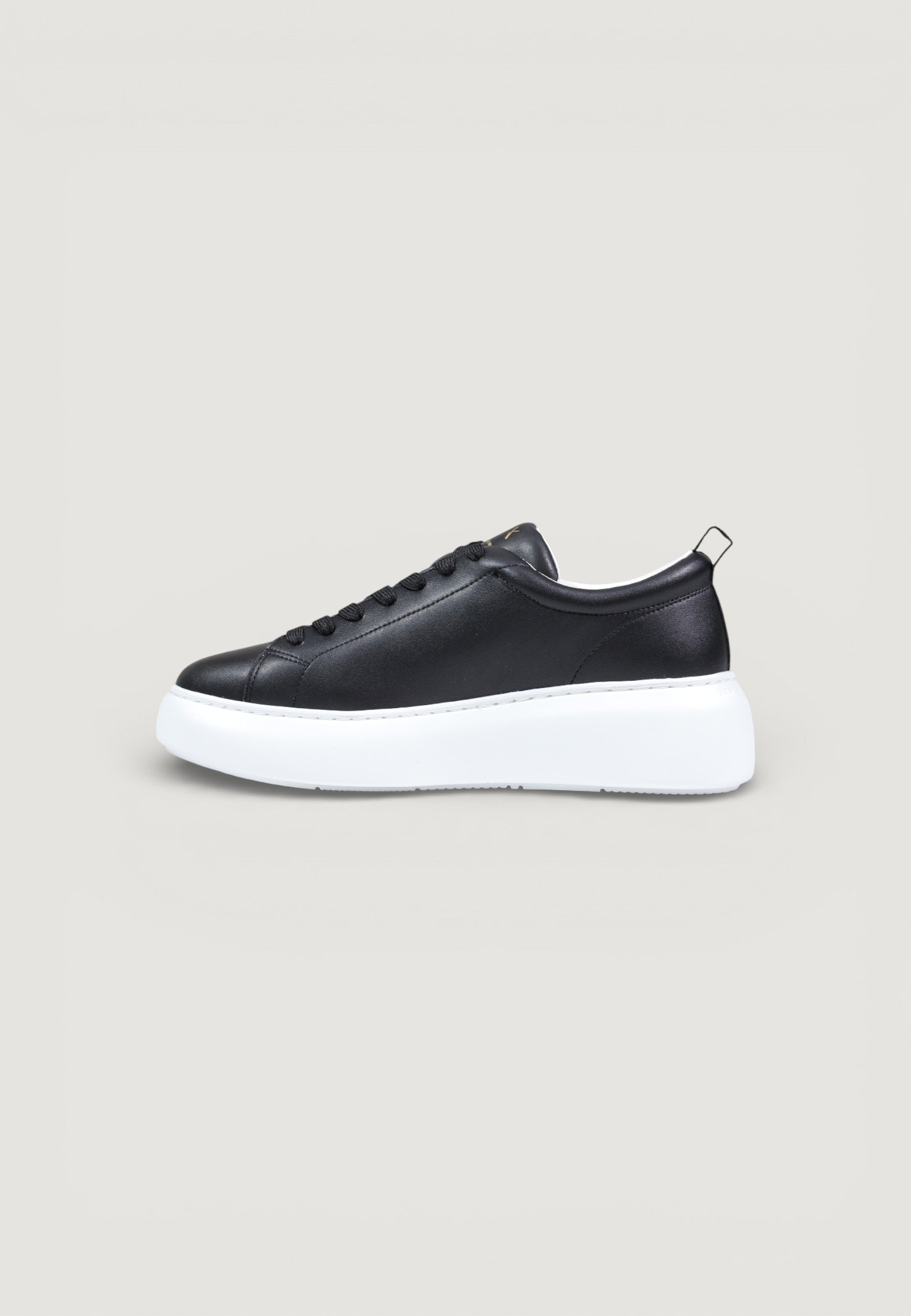Sneakers Armani Exchange Imballo Originale Danneggiato - Prodotto Integro