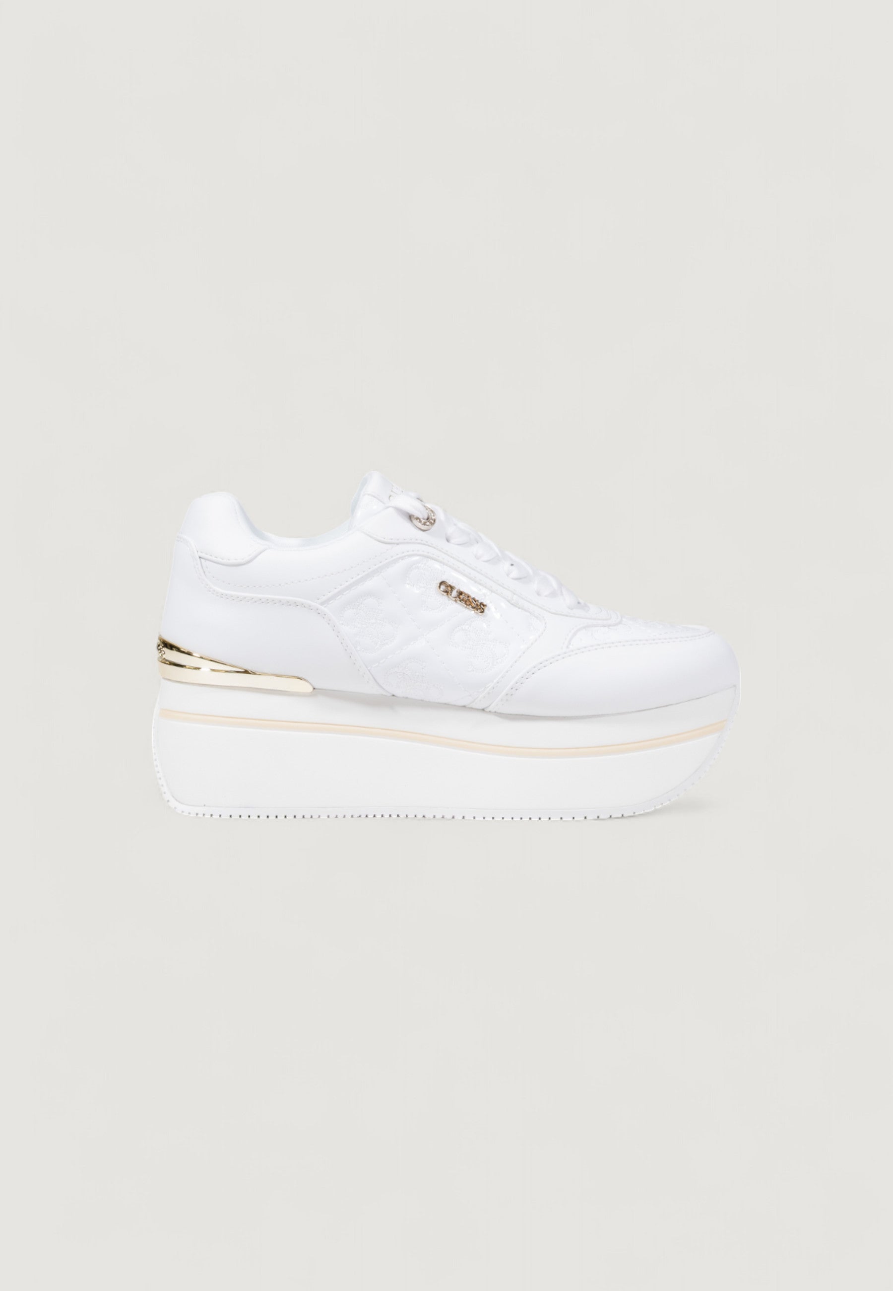 Sneakers Guess CAMRIO9 - Imballo Originale Danneggiato - Prodotto Integro