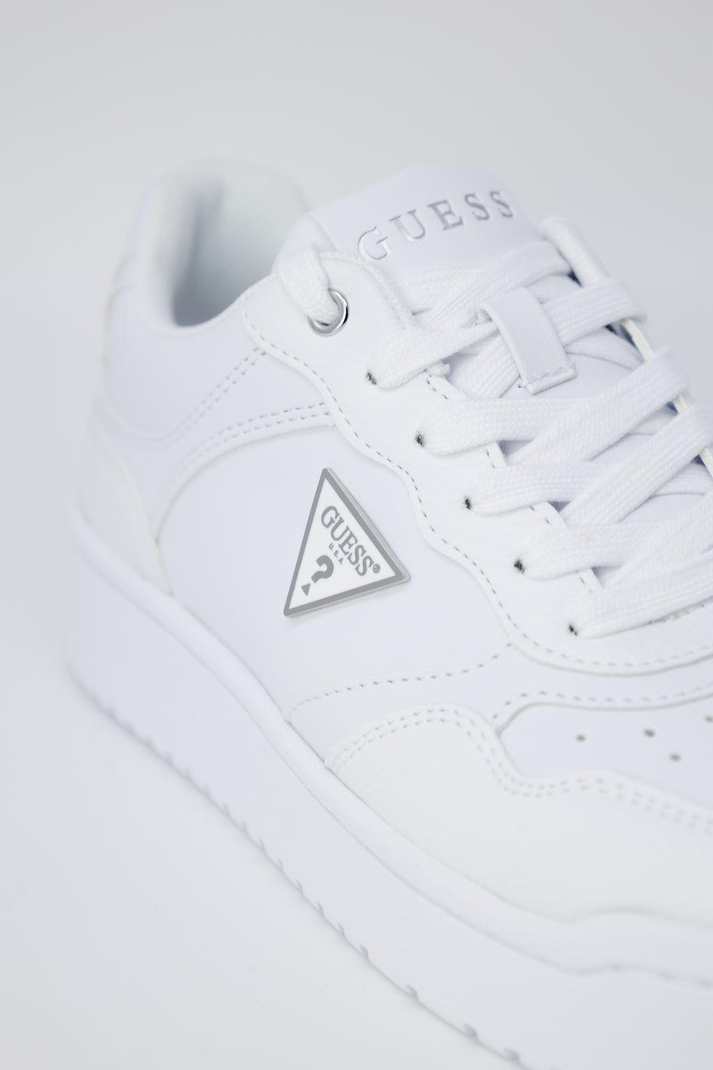 Sneakers Guess MIRAM - Imballo Originale Danneggiato - Prodotto Integro