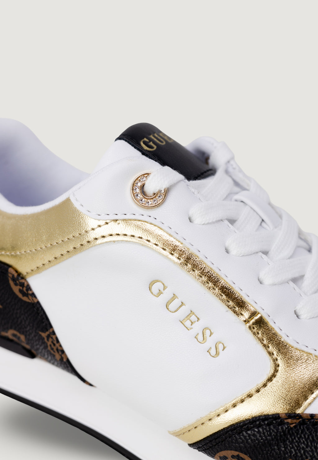 Sneakers Guess CAMRIO - Imballo Originale Danneggiato - Prodotto Integro