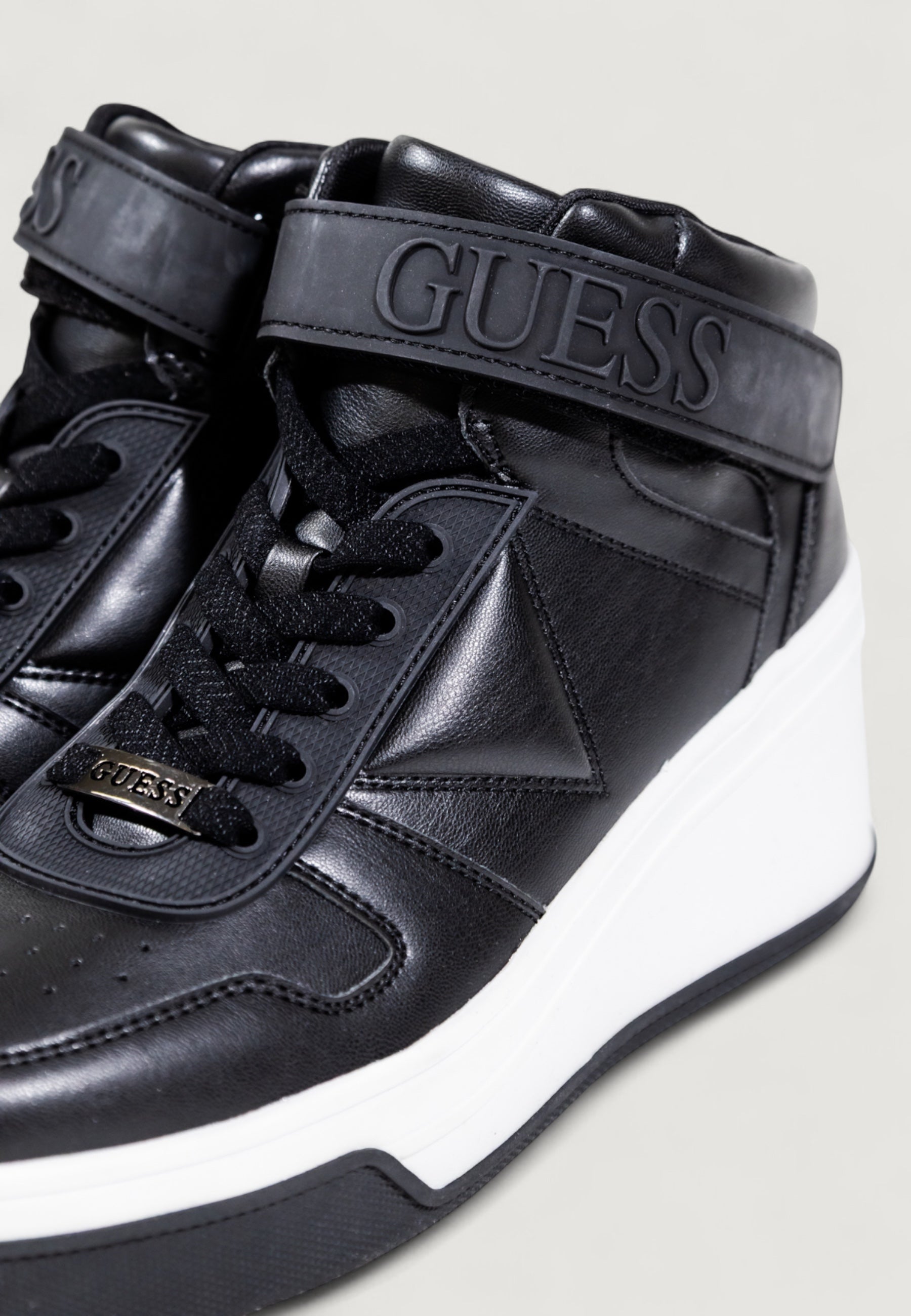 Sneakers Guess RUBEKA