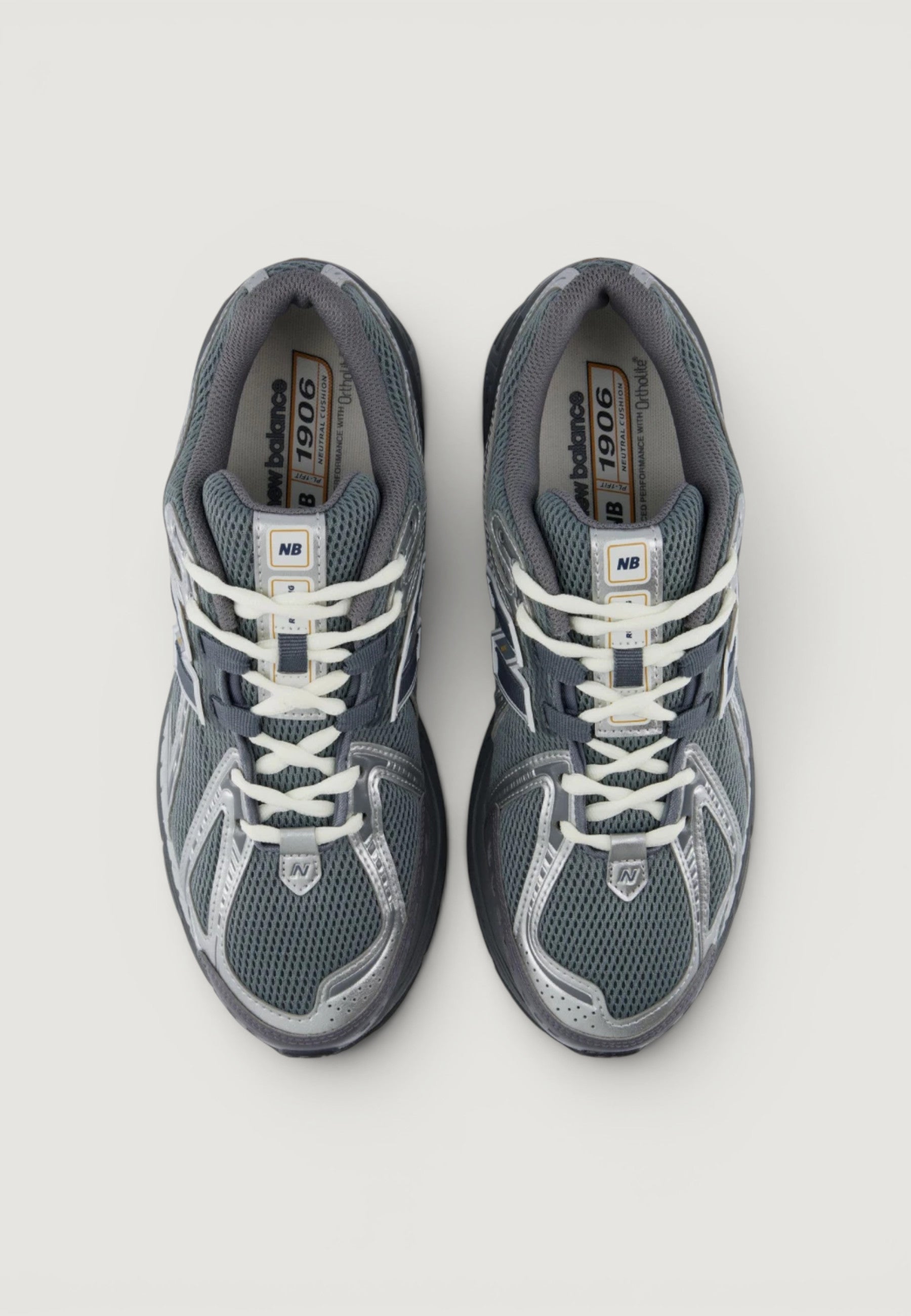 Sneakers New Balance U19066AT
