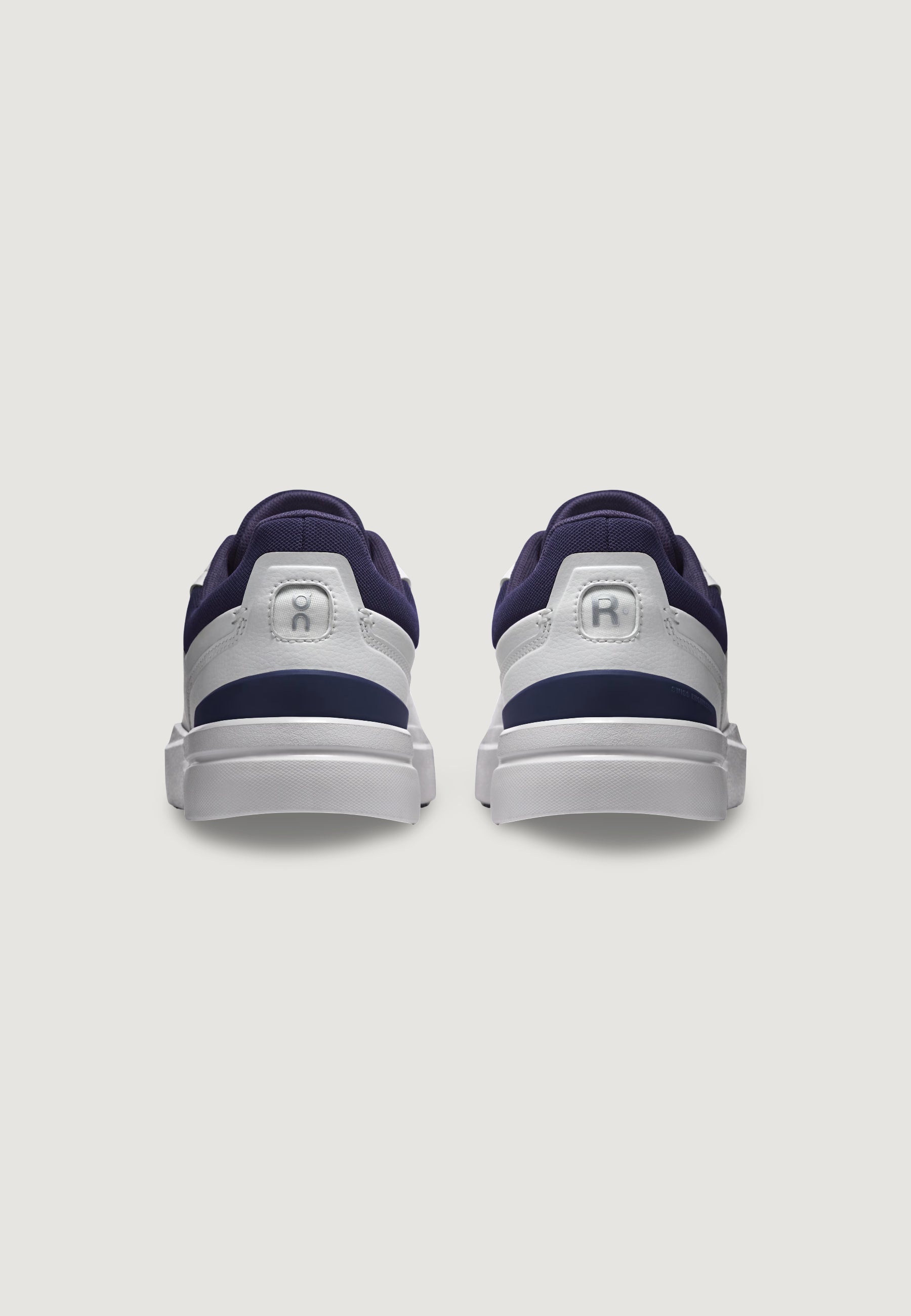 Sneakers On Running THE ROGER Advantage