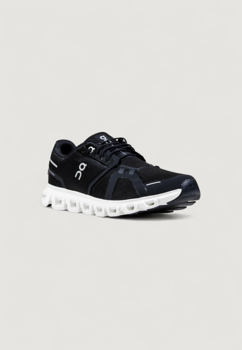 Sneakers On Running Cloud 6
