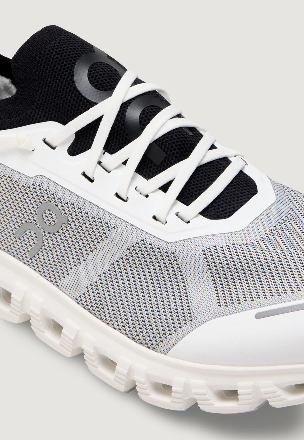 Sneakers On Running Cloud 6 Versa