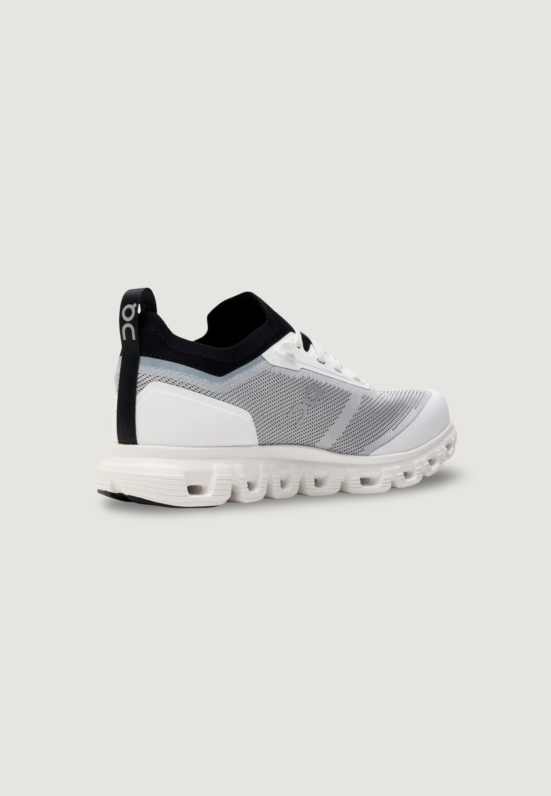 Sneakers On Running Cloud 6 Versa