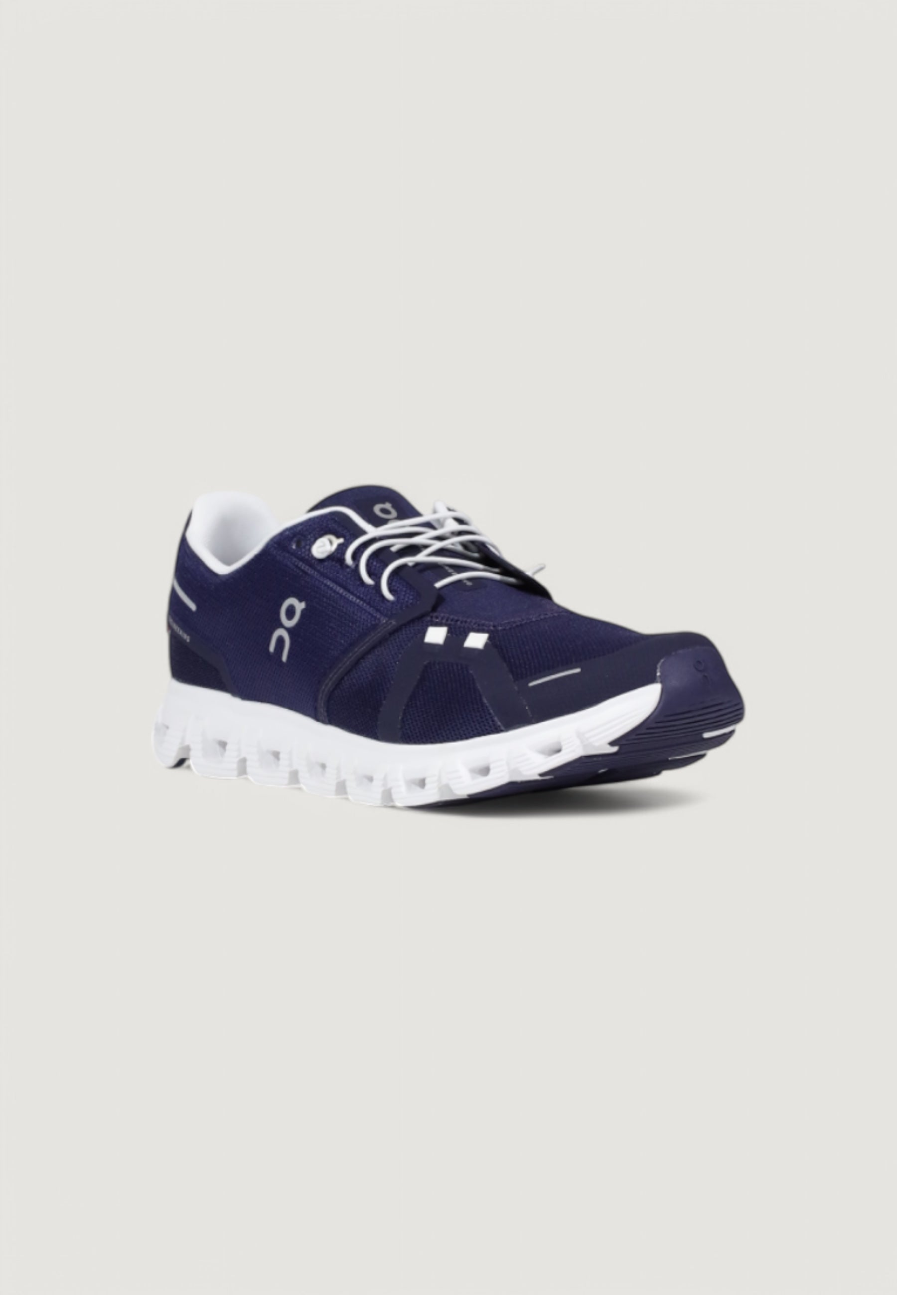 Sneakers On Running Cloud 6