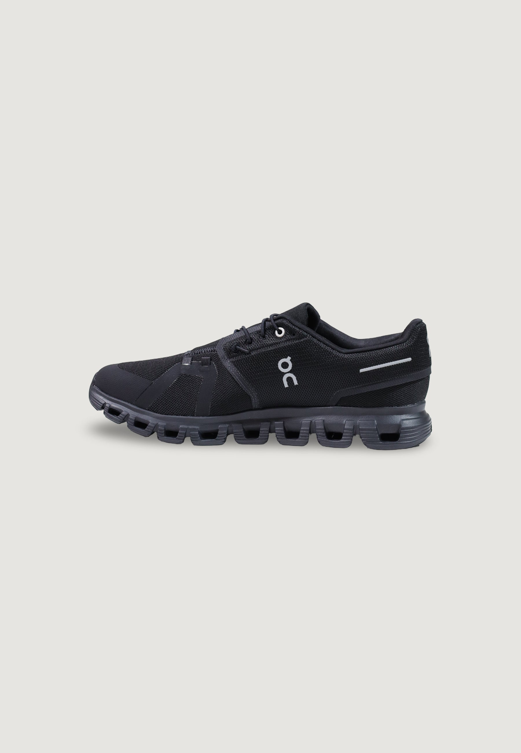 Sneakers On Running Cloud 6