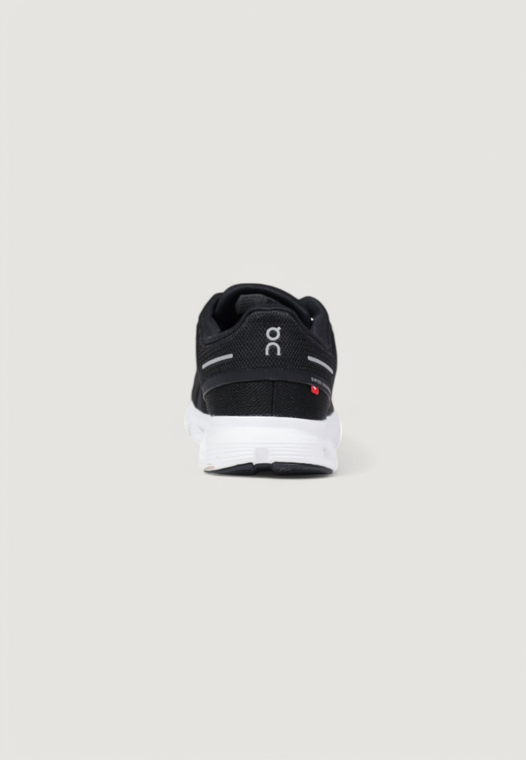 Sneakers On Running Cloud 6
