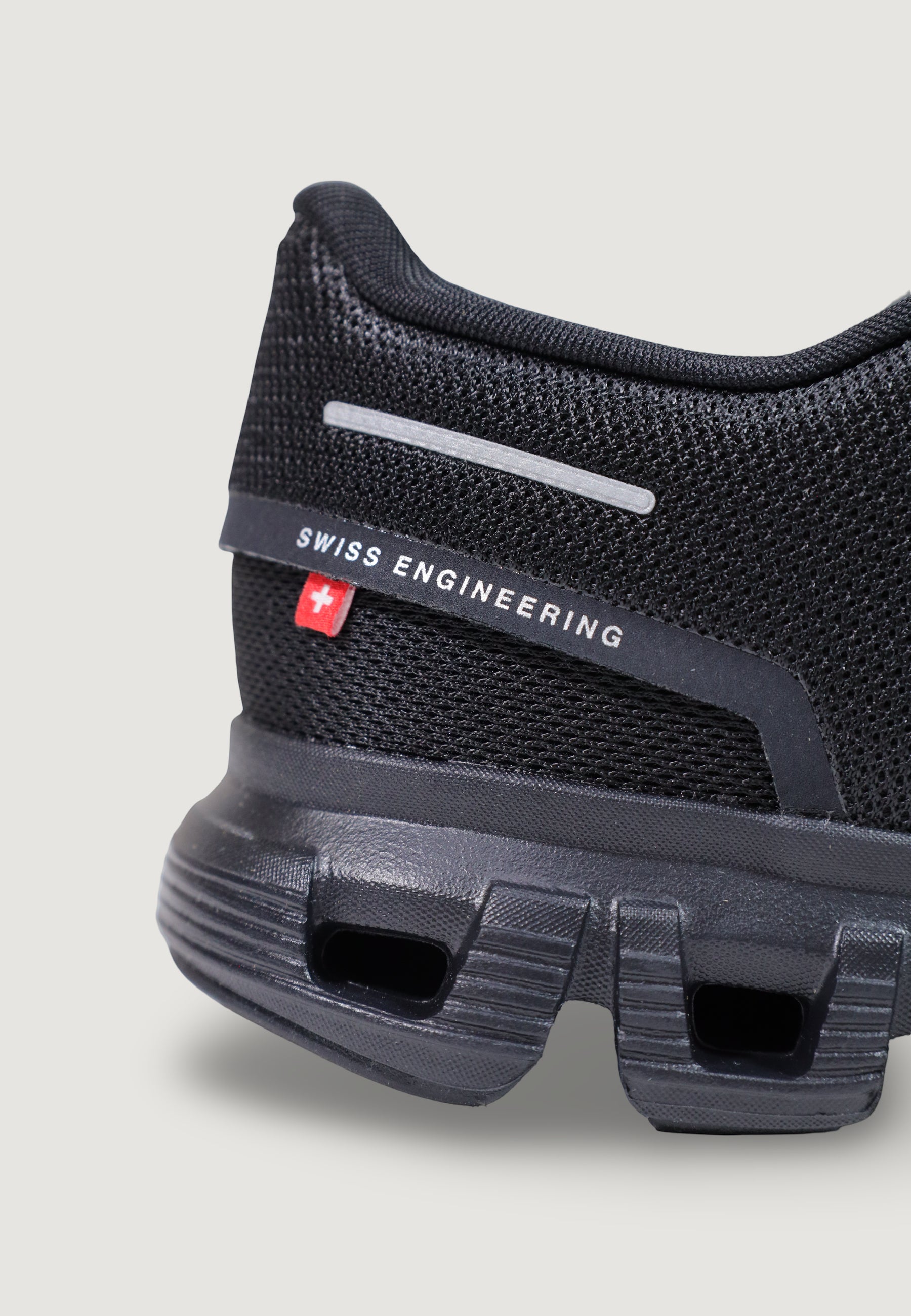 Sneakers On Running Cloud 6 Wide