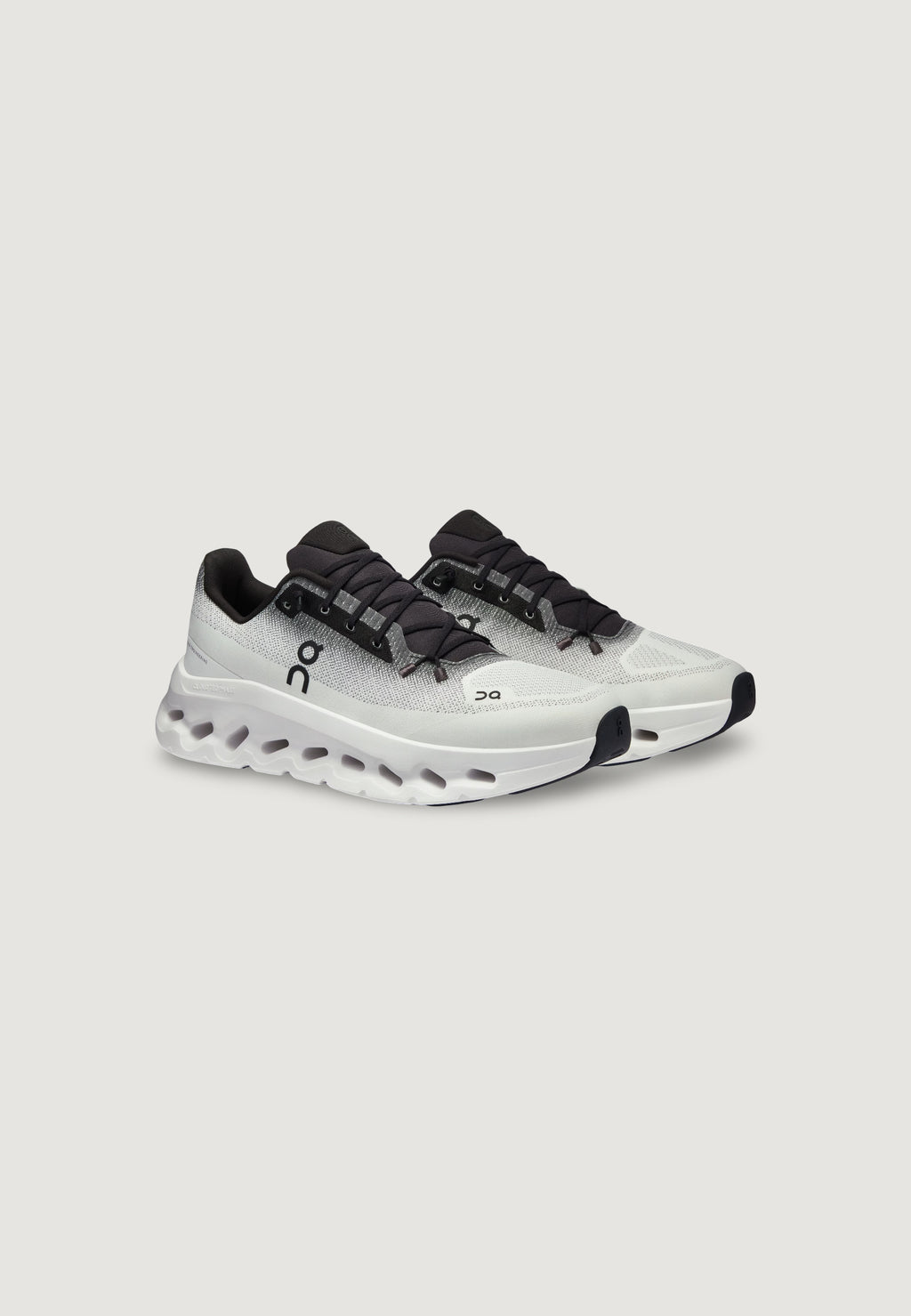 Sneakers On Running Cloudtilt Unisex