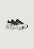 Sneakers On Running Cloudtilt Unisex