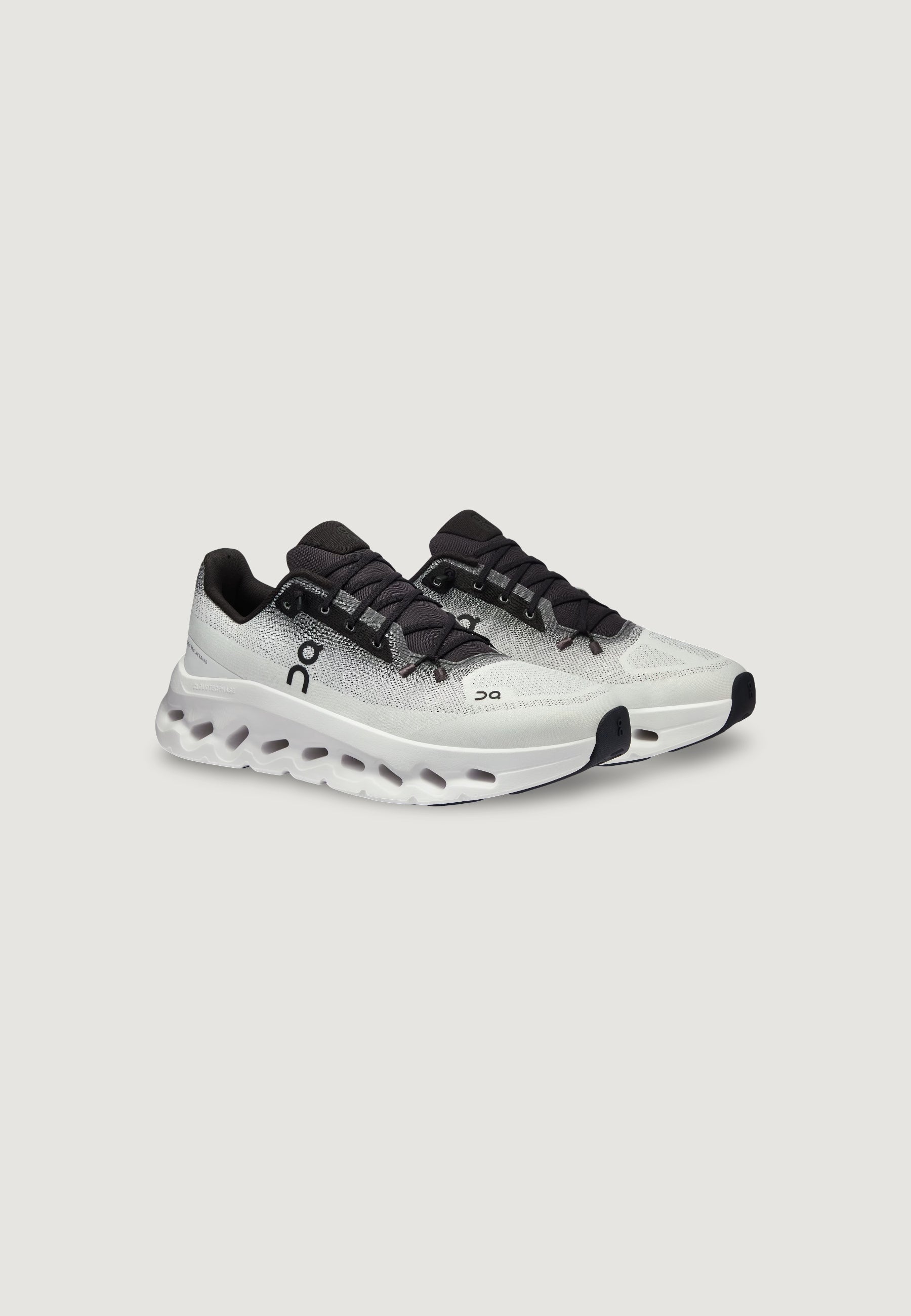 Sneakers On Running Cloudtilt Unisex
