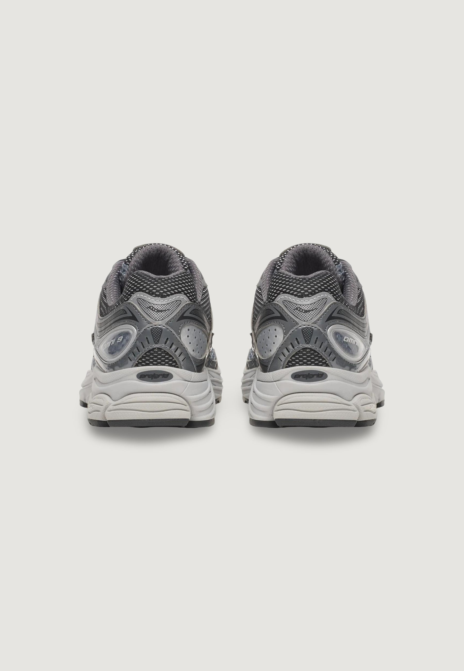 Sneakers Saucony PROGRID OMNI 9