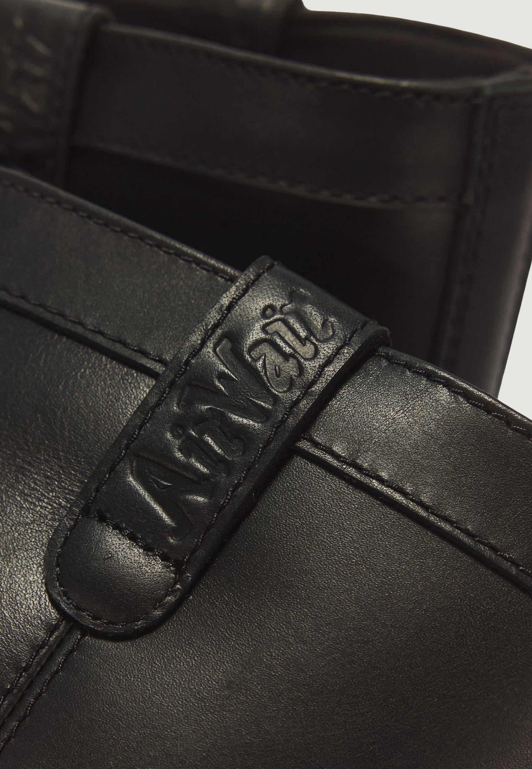 Stivali Dr. Martens Anistone Pull On Wanama